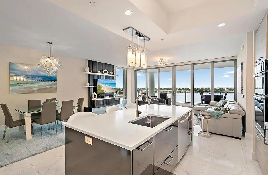 1 Water Club Way, #1004