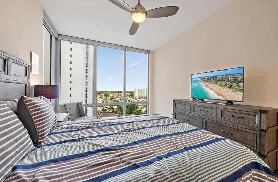 1 Water Club Way, #1004