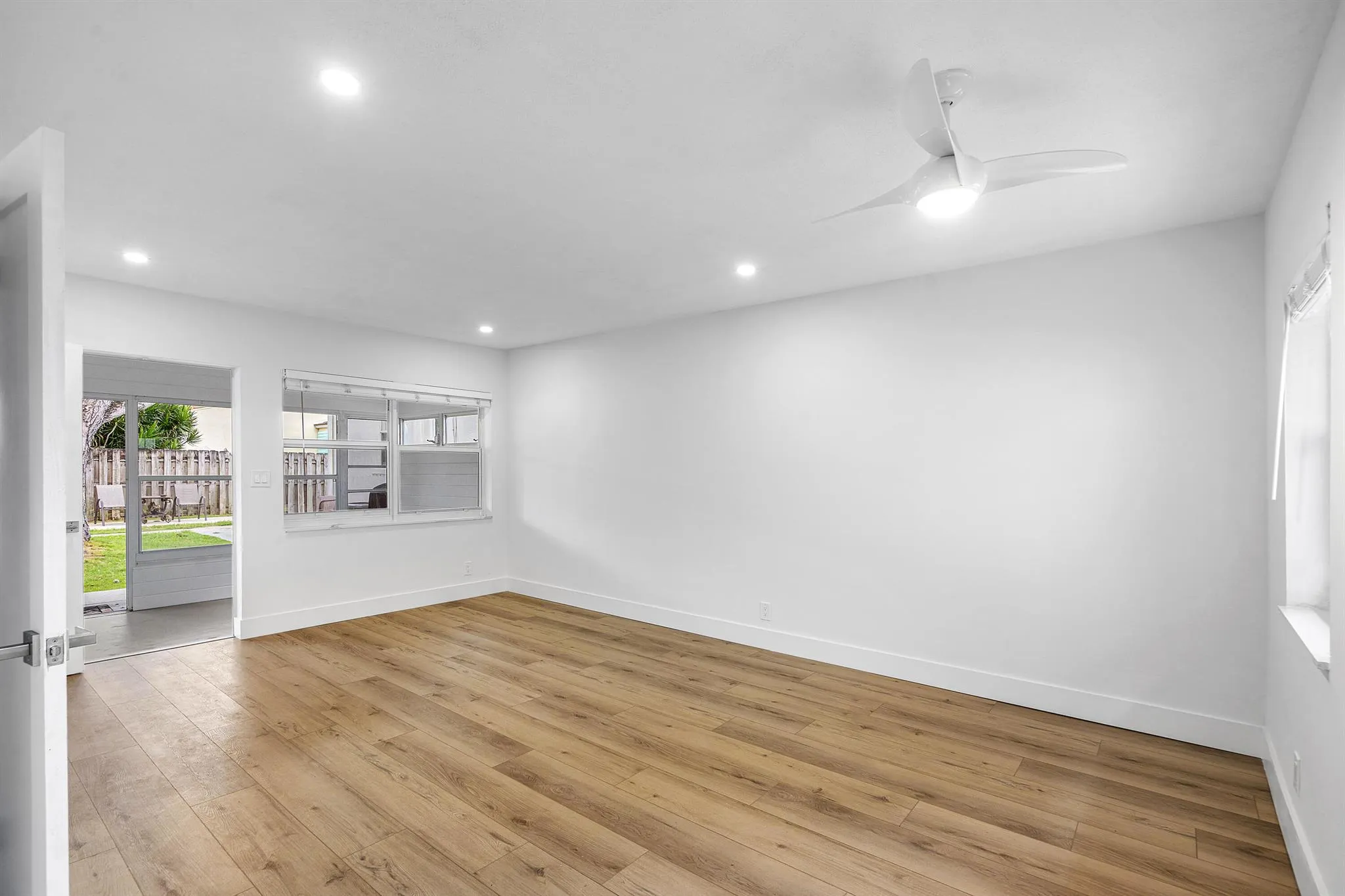 1955 NE 3rd Street, #3