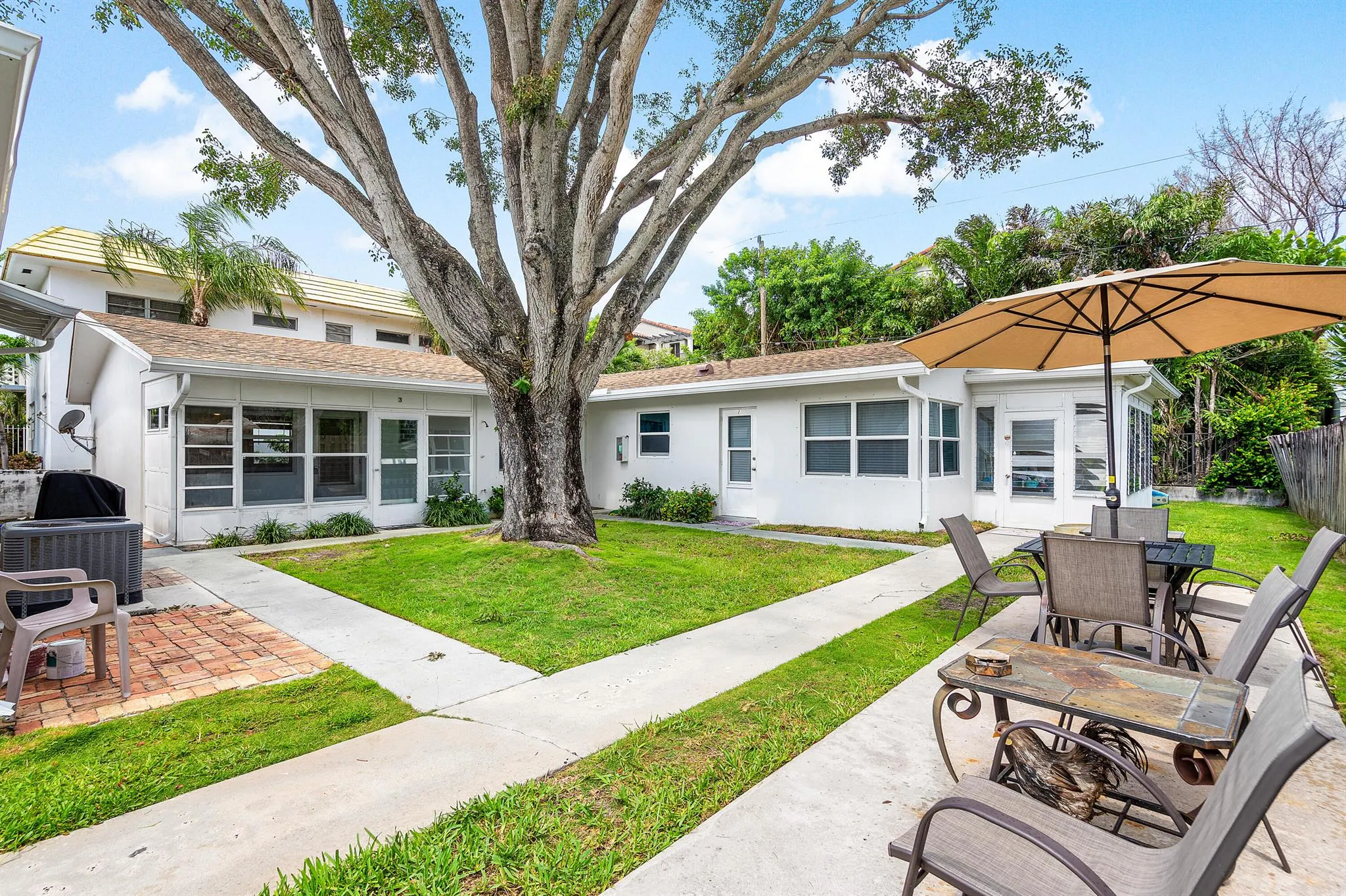 1955 NE 3rd Street, #3