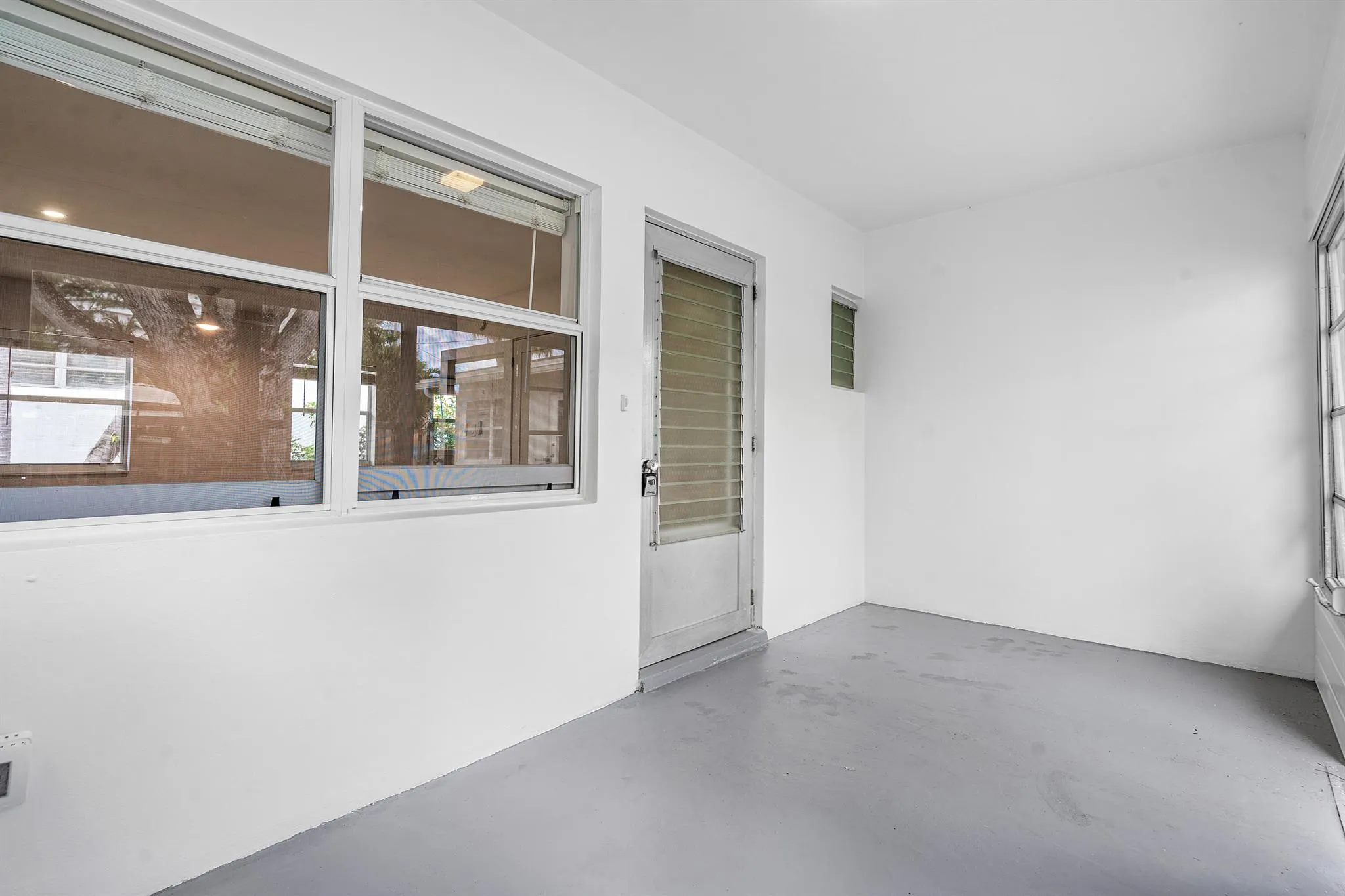 1955 NE 3rd Street, #3