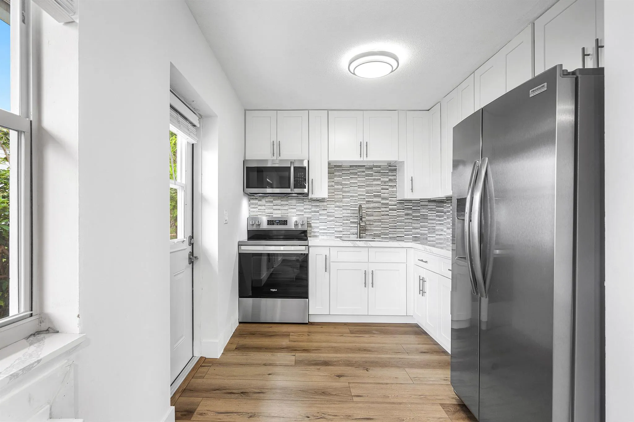 1955 NE 3rd Street, #3