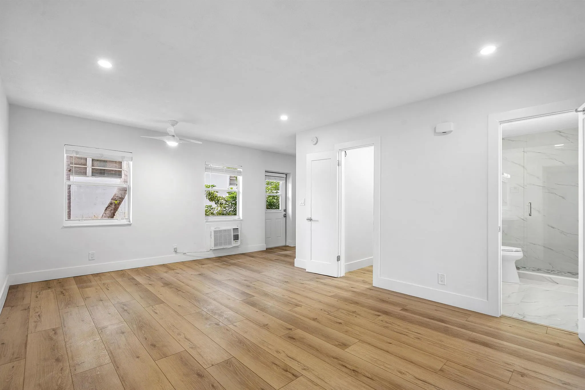 1955 NE 3rd Street, #3