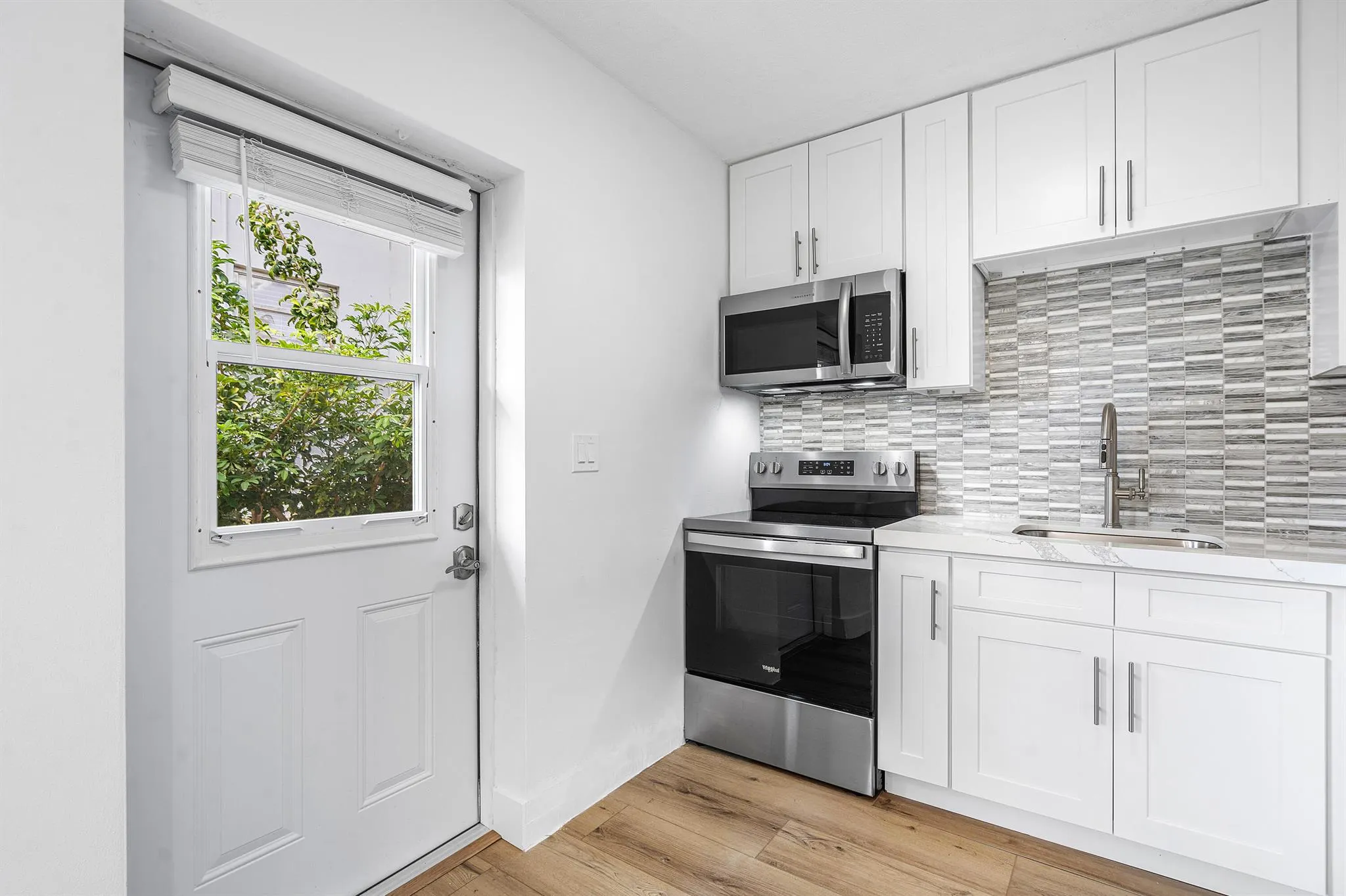 1955 NE 3rd Street, #3