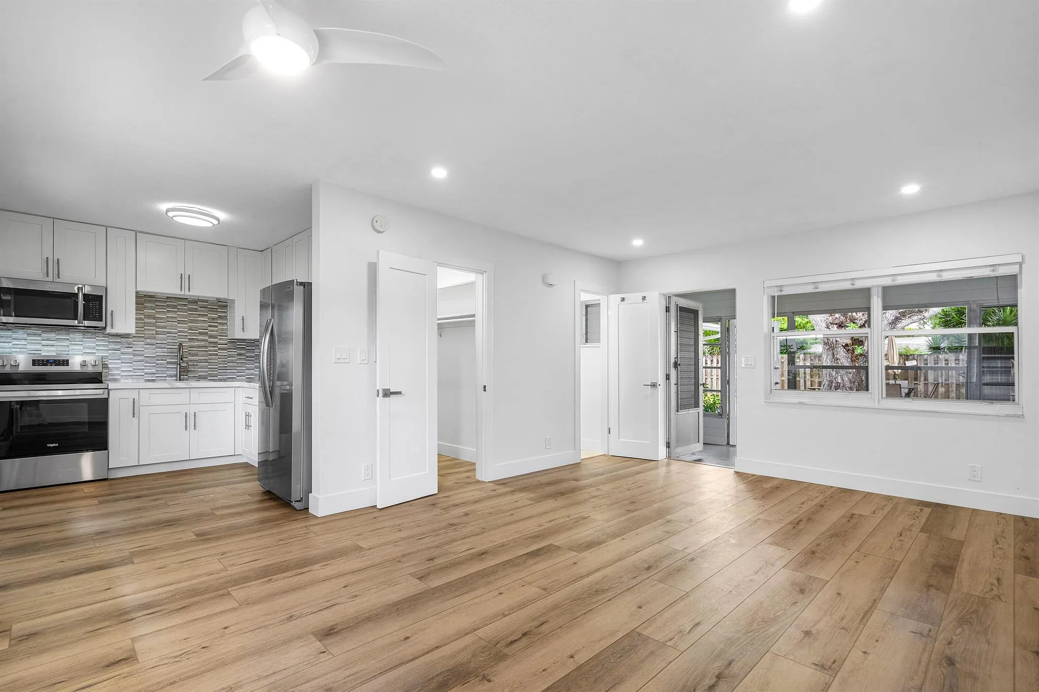 1955 NE 3rd Street, #3