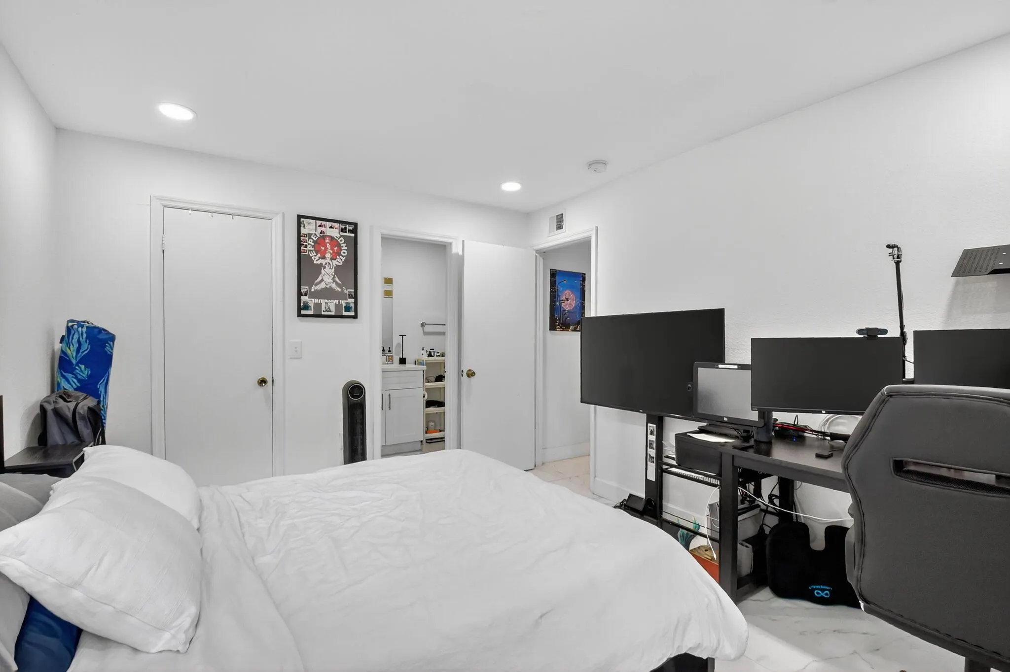 1401 Village Boulevard, #2012