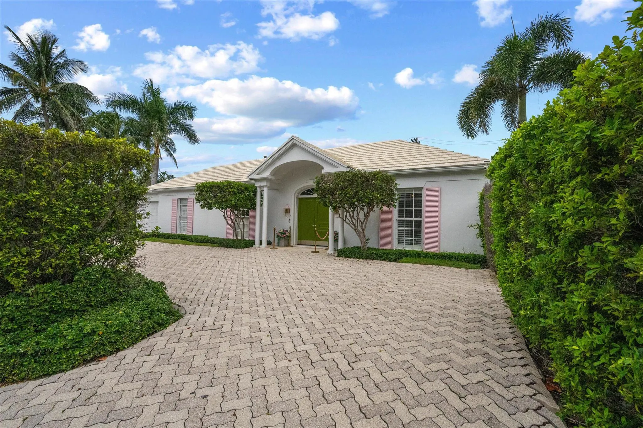 201 Bahama Lane