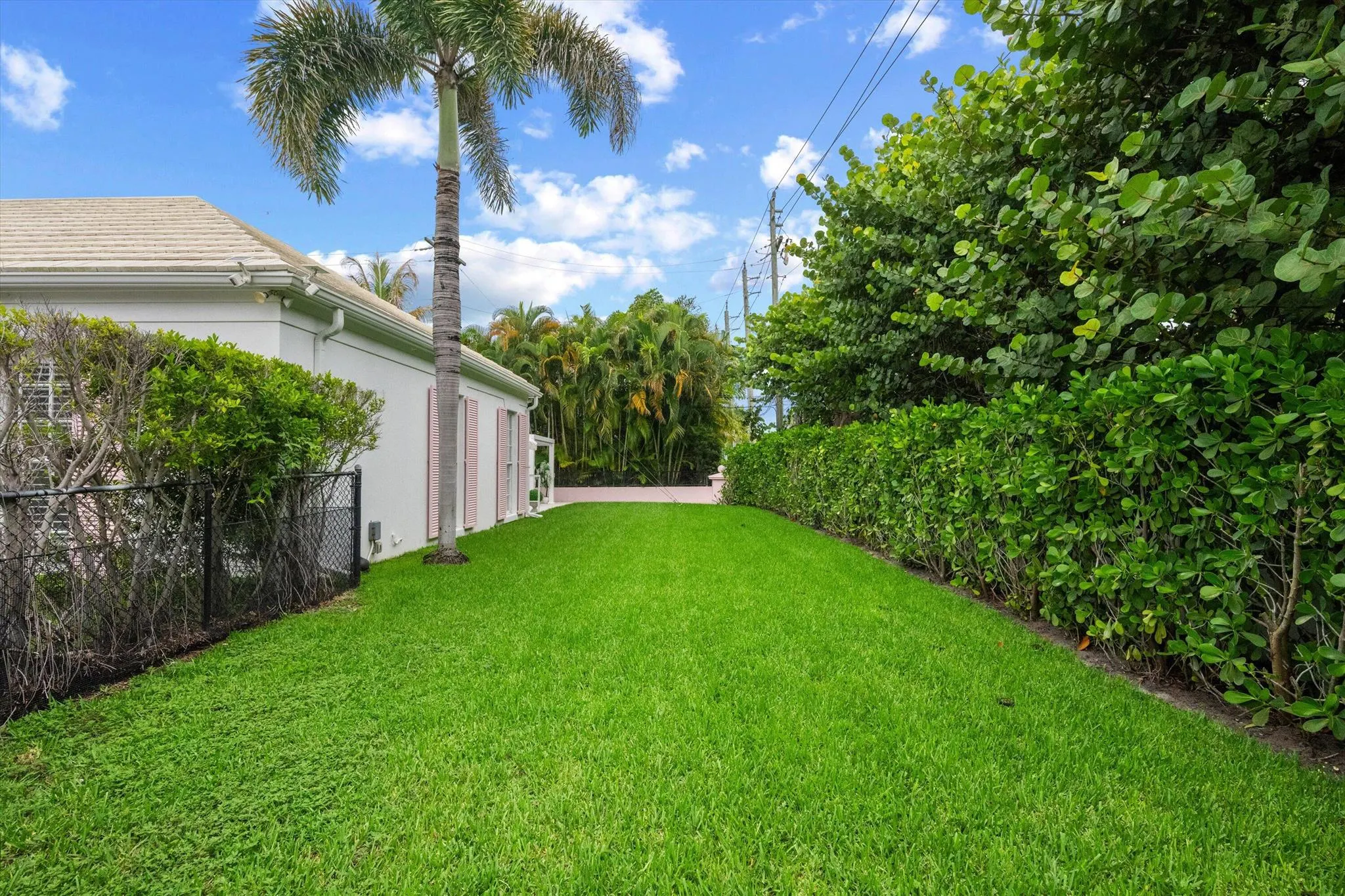 201 Bahama Lane