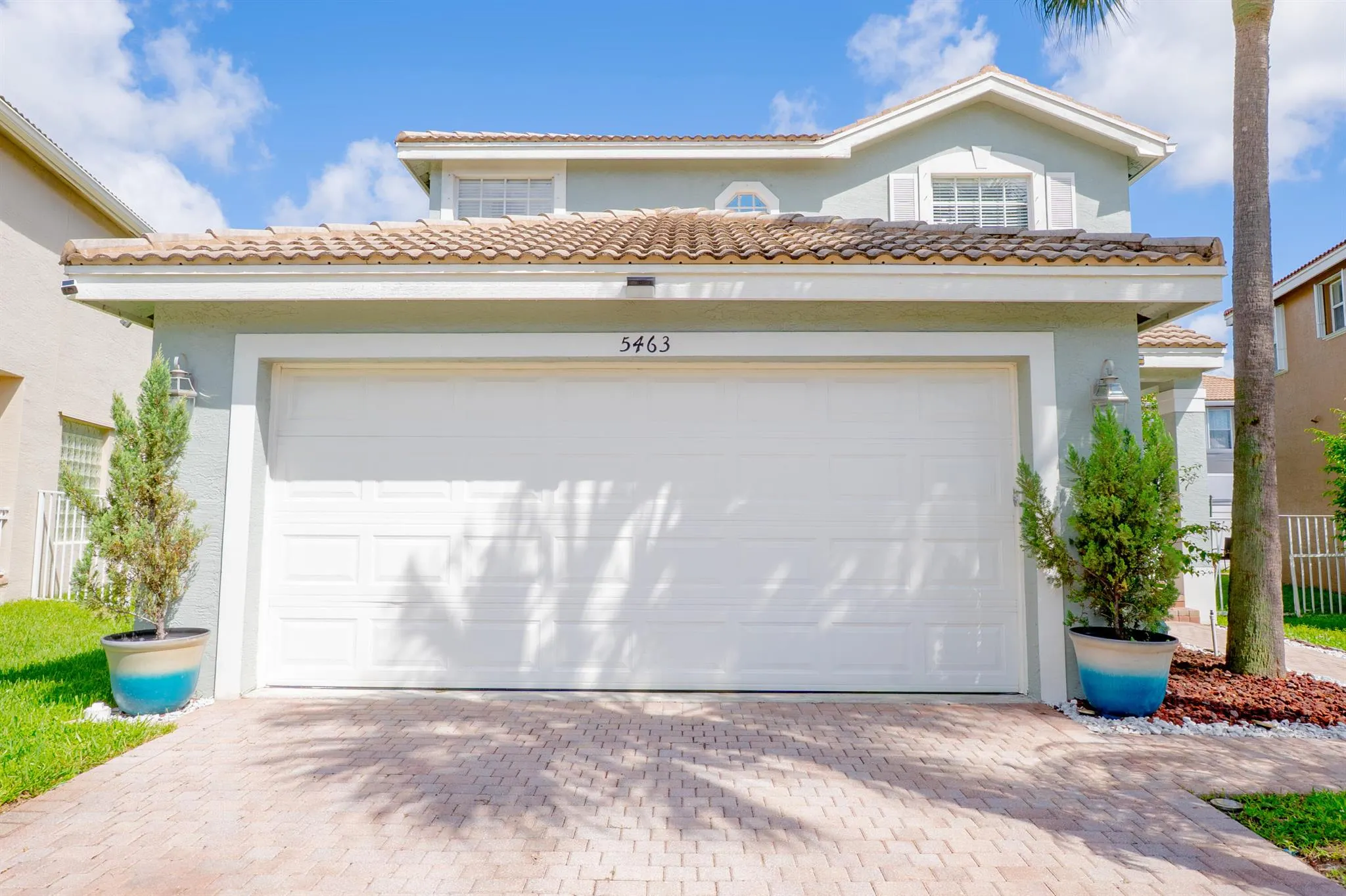 5463 Queenship Court