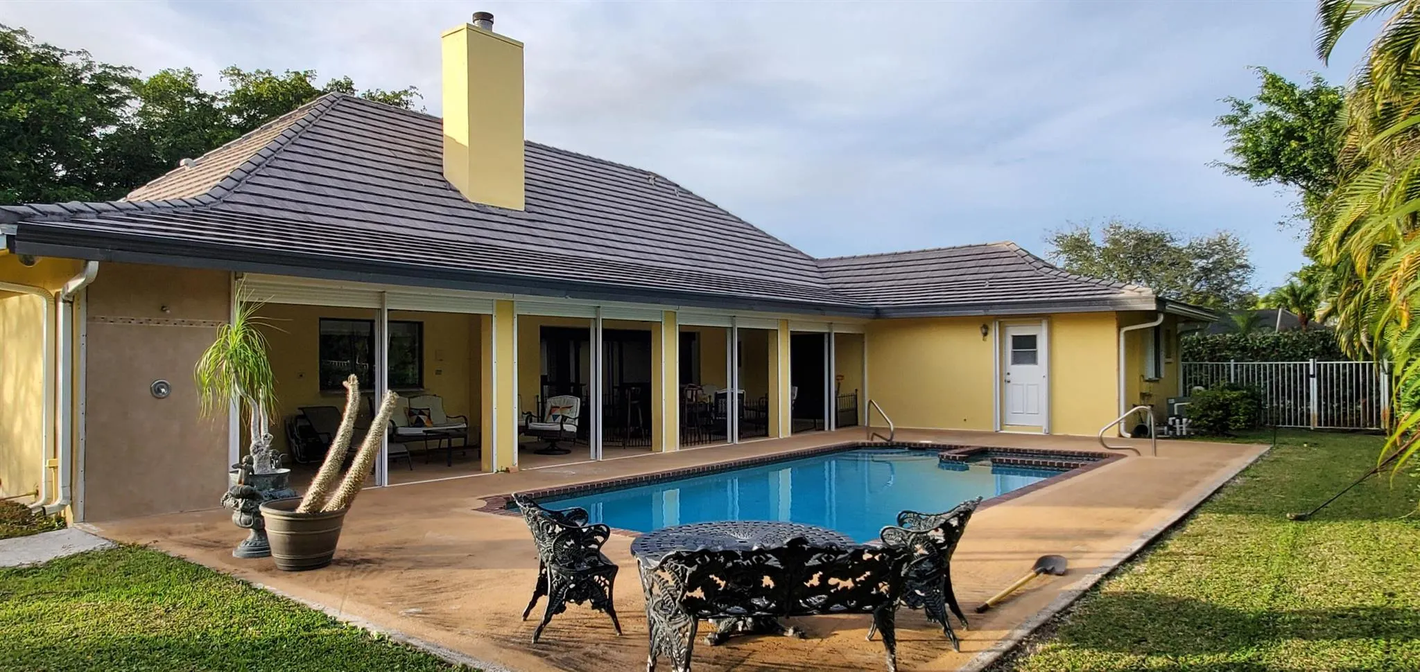 2099 Greenview Cove Drive