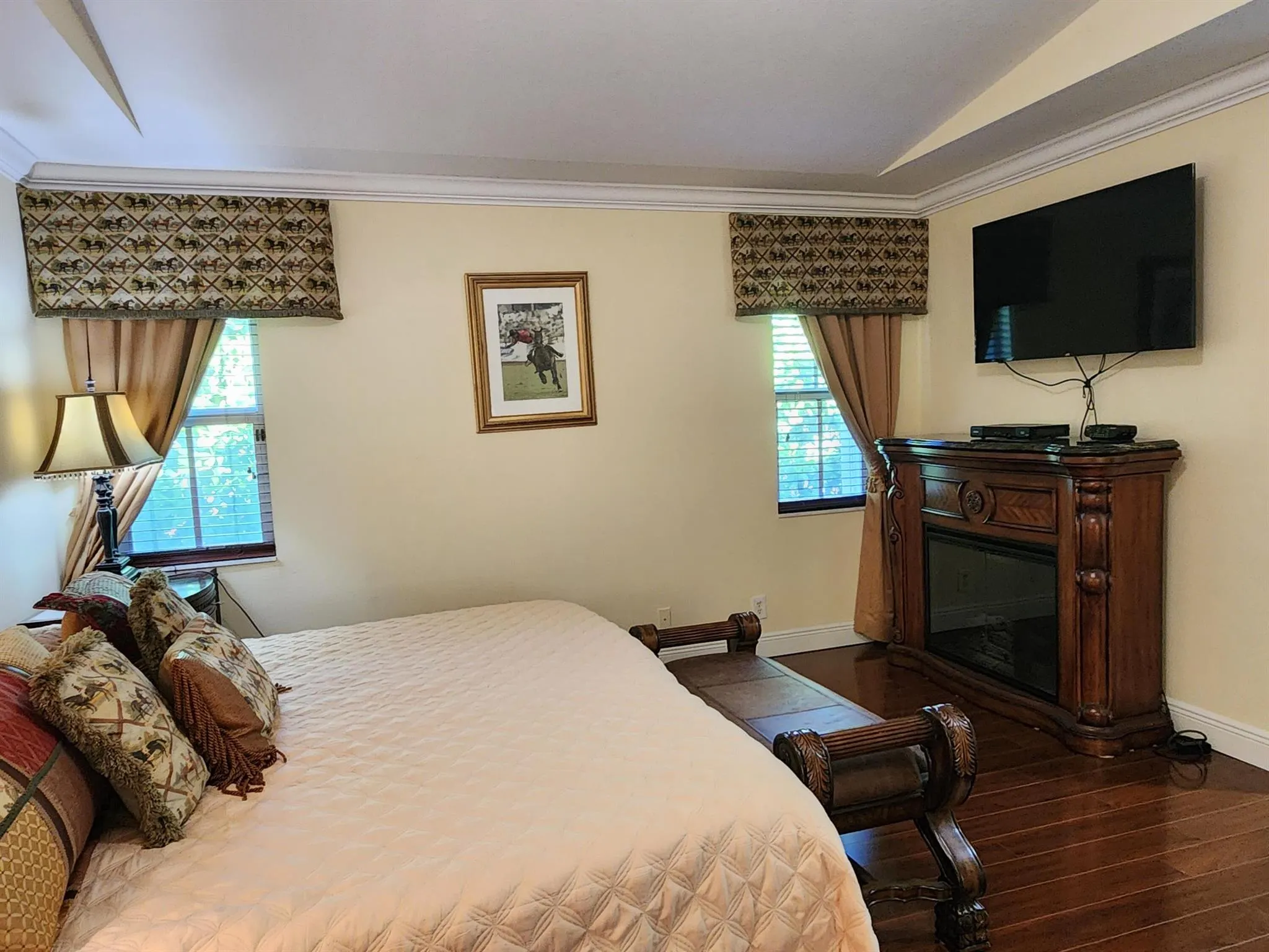 2099 Greenview Cove Drive
