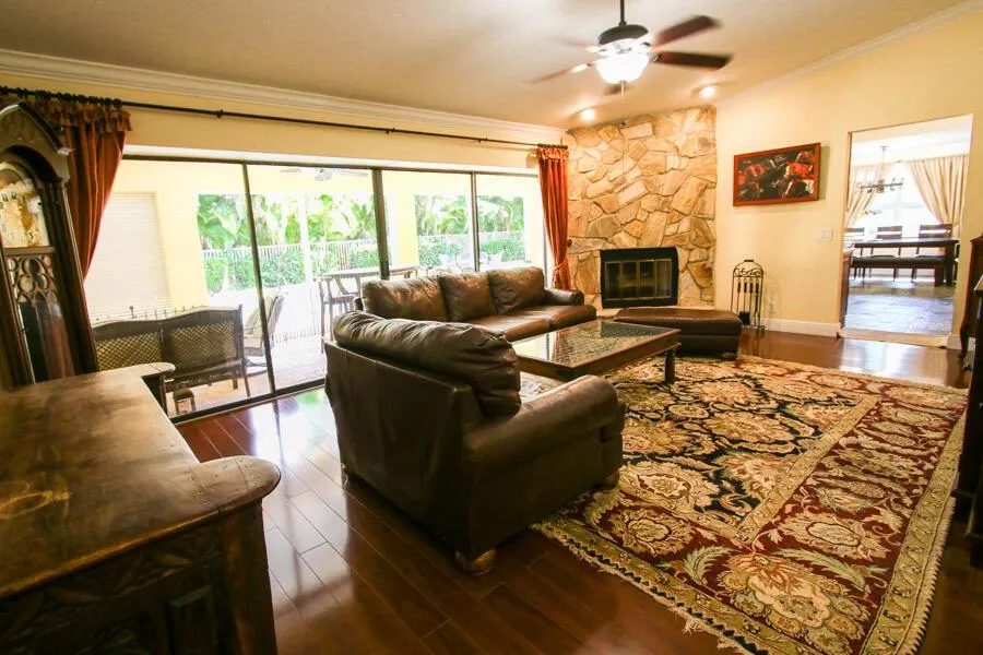 2099 Greenview Cove Drive
