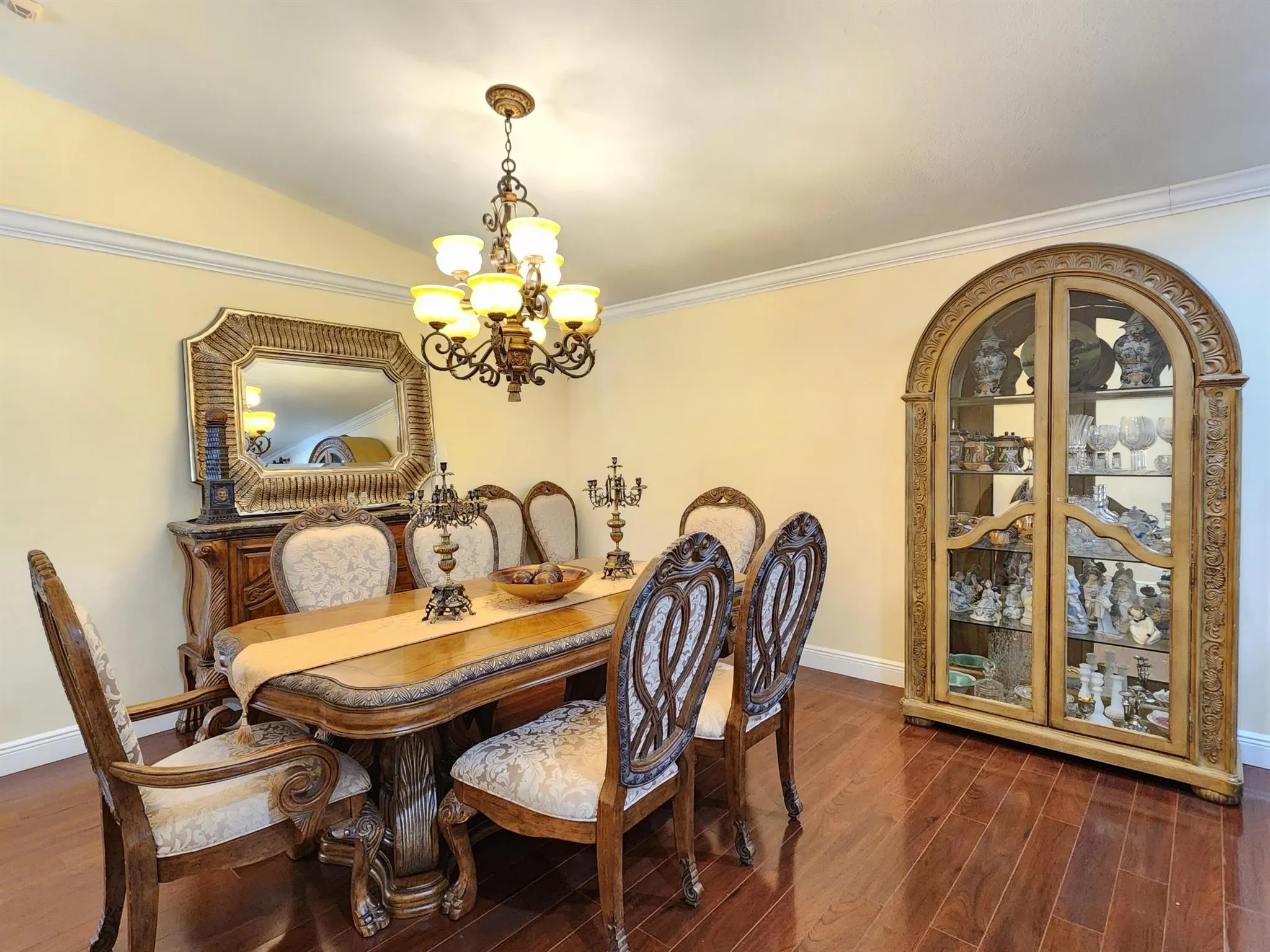 2099 Greenview Cove Drive