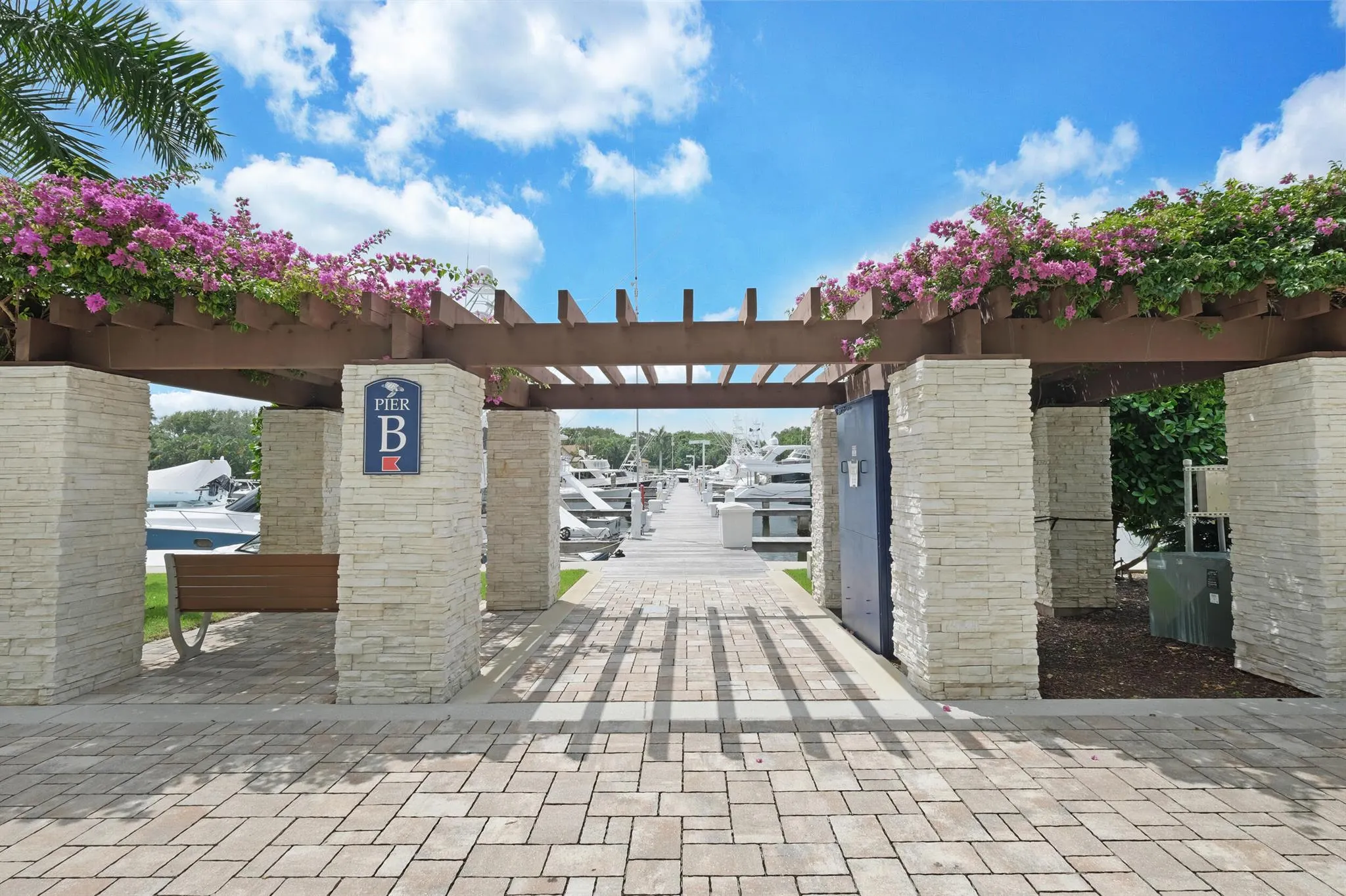 2720 Donald Ross 512 Road, #512