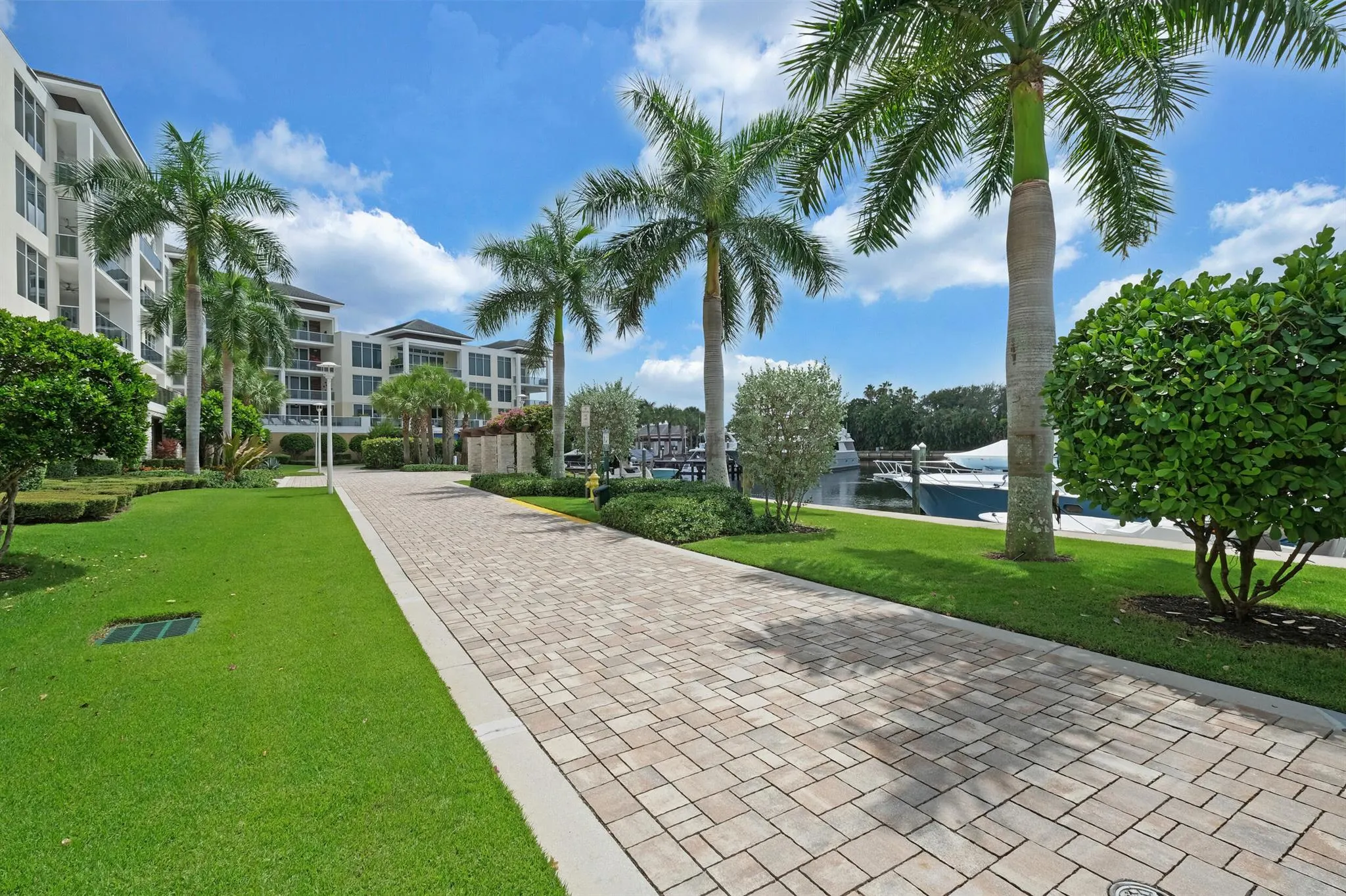 2720 Donald Ross 512 Road, #512