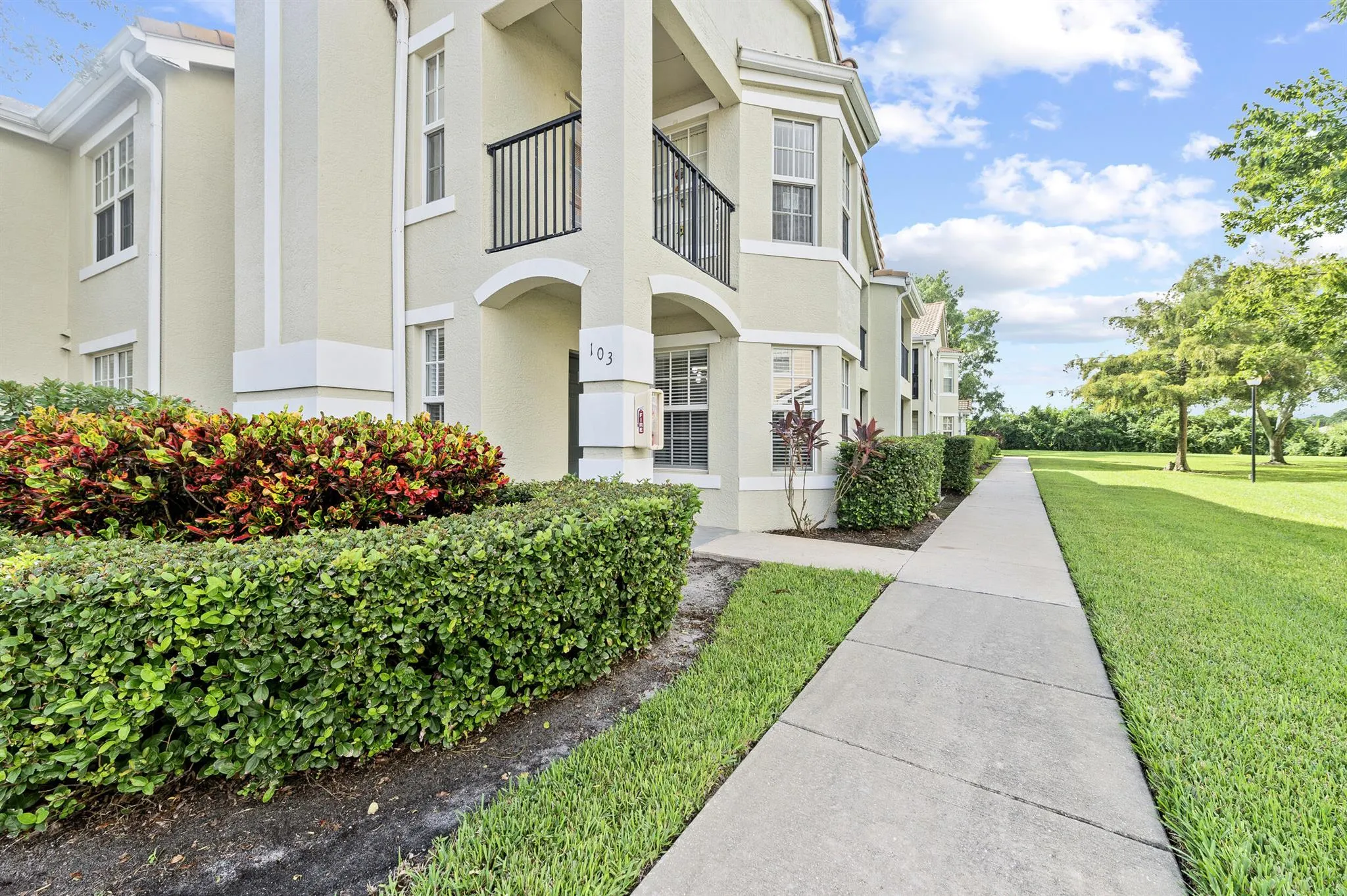 140 SW Peacock Boulevard, #21-103