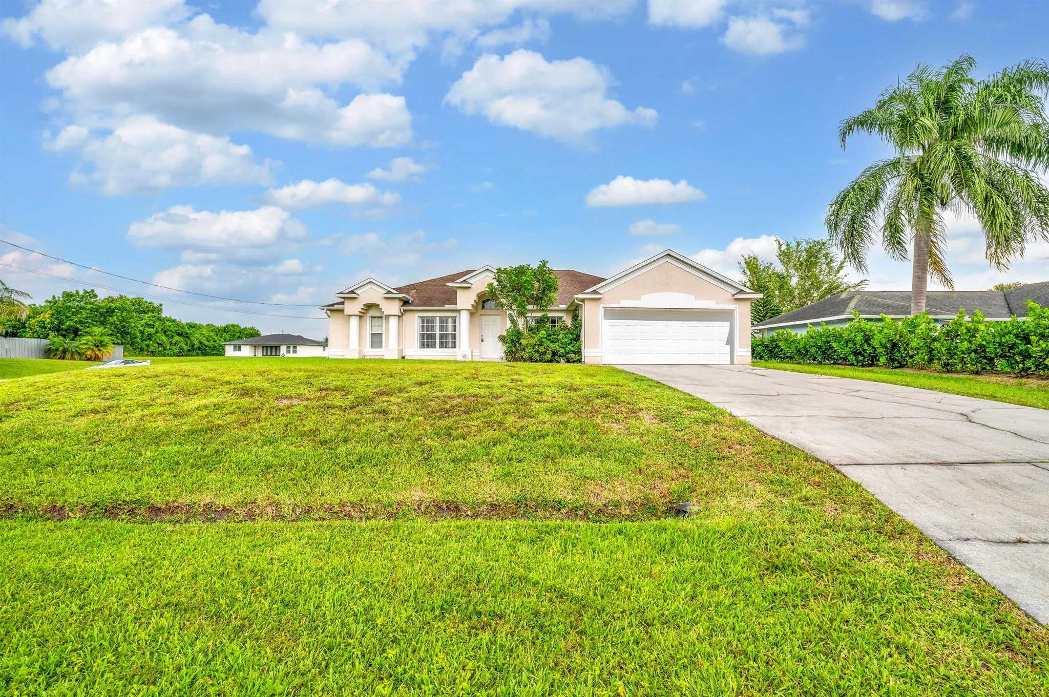 446 SW South Quick Circle