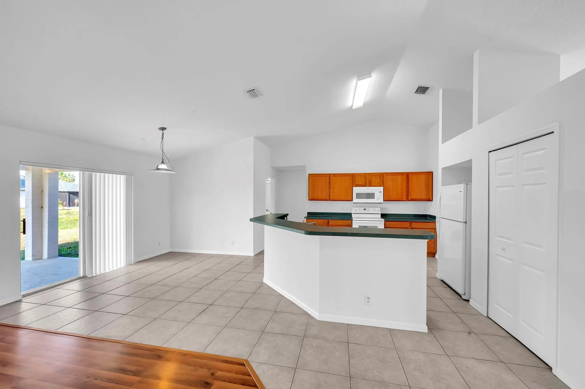 446 SW South Quick Circle