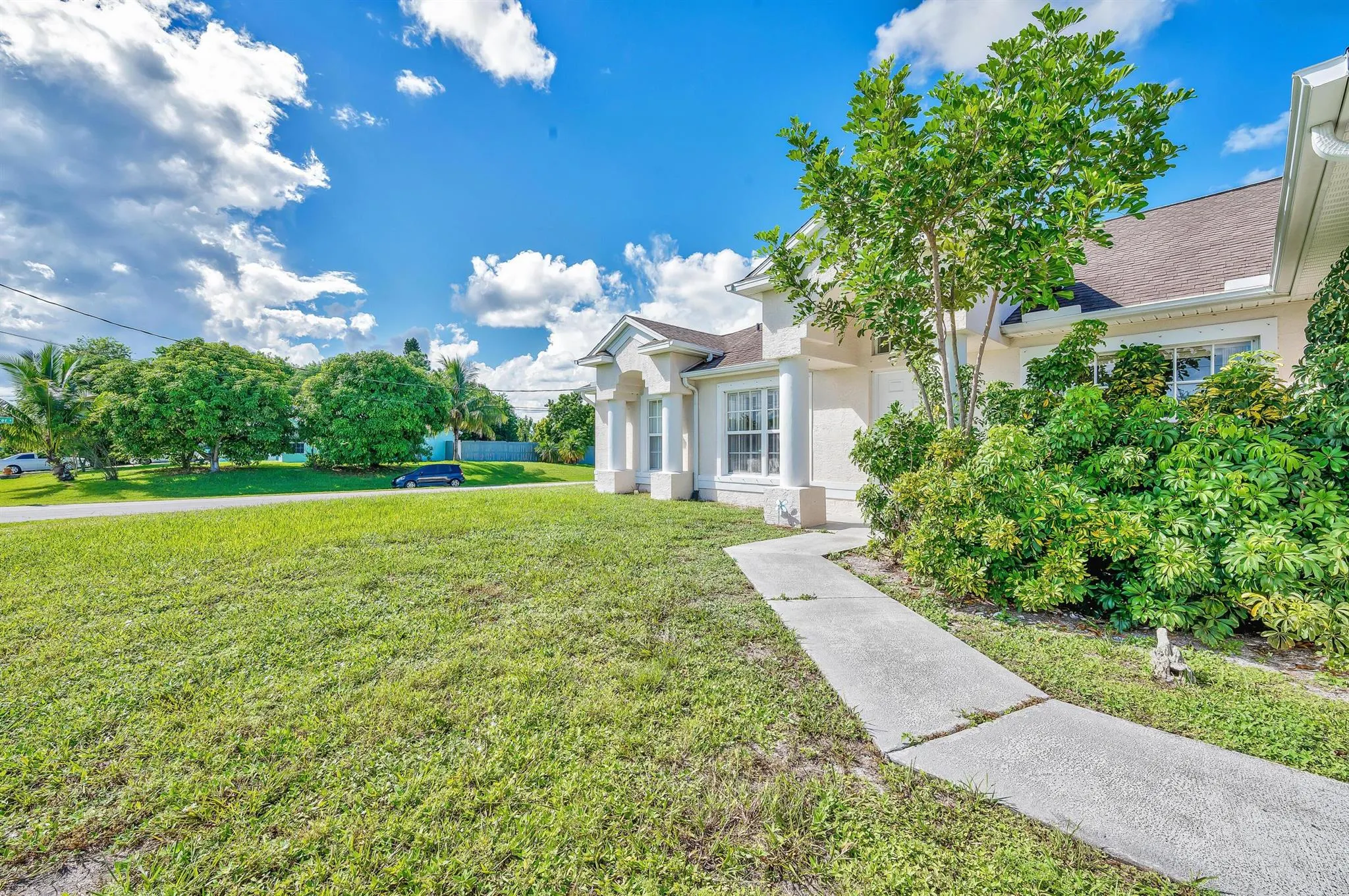 446 SW South Quick Circle