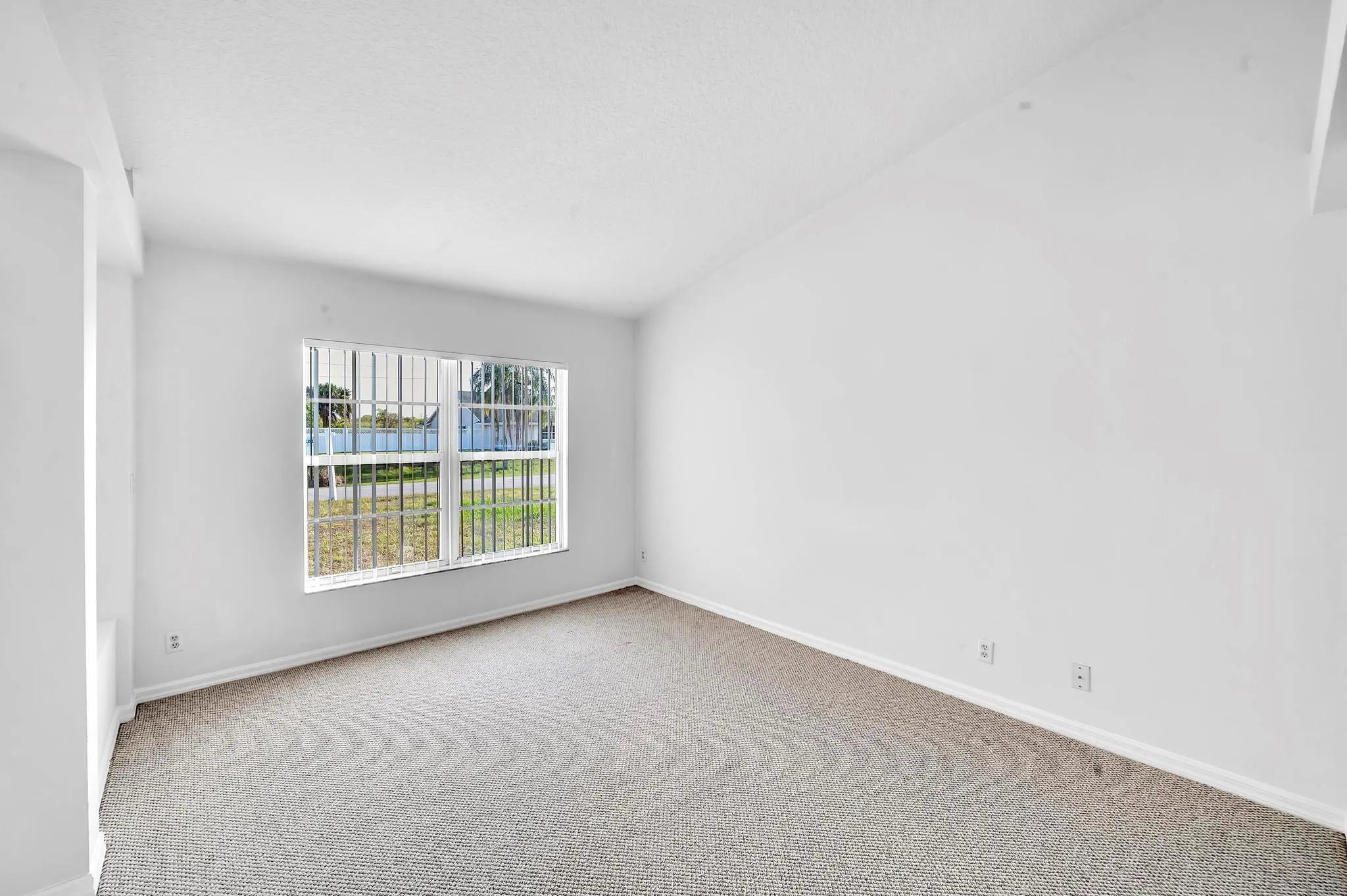 446 SW South Quick Circle