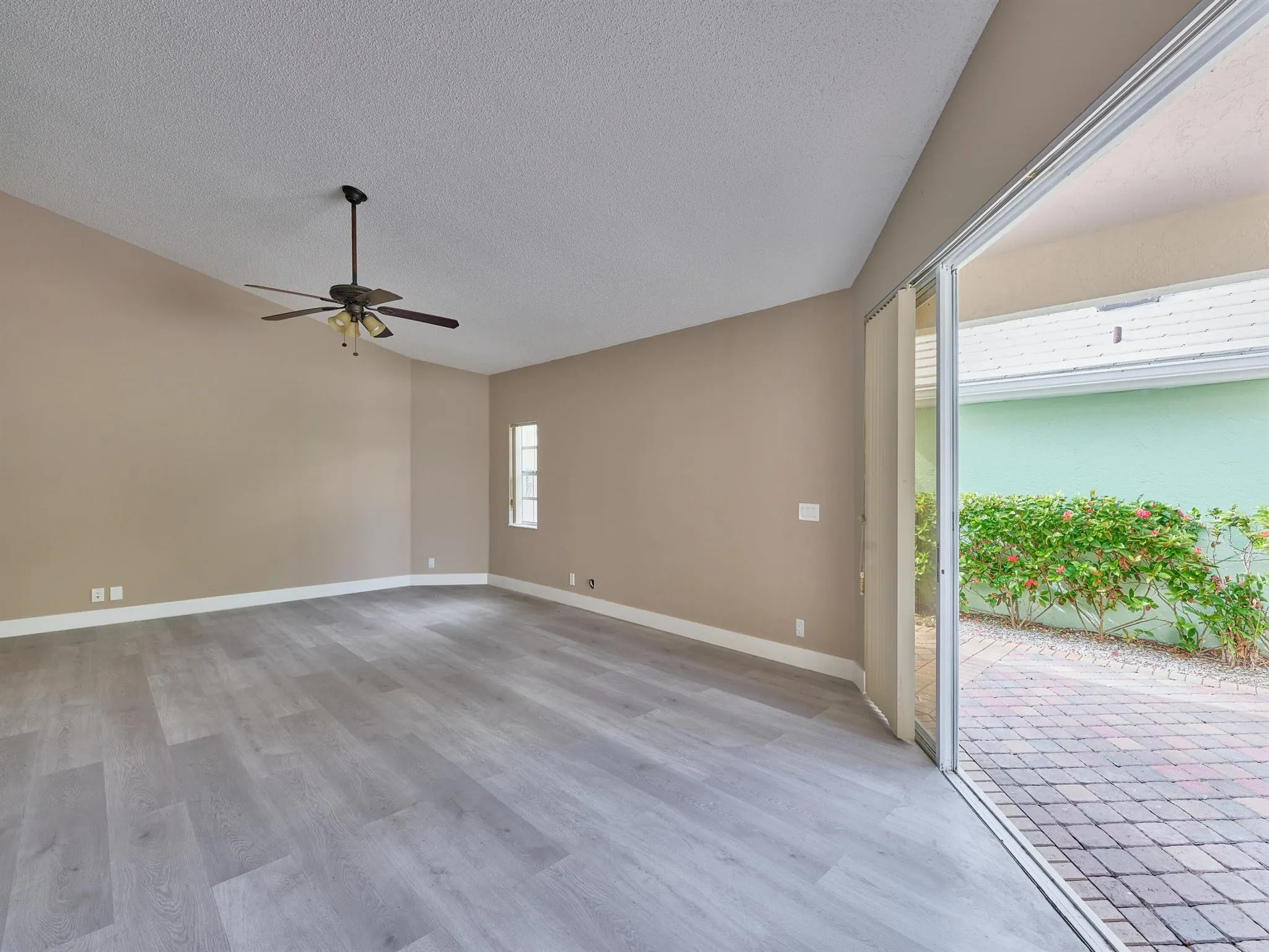 9181 Heathridge Drive