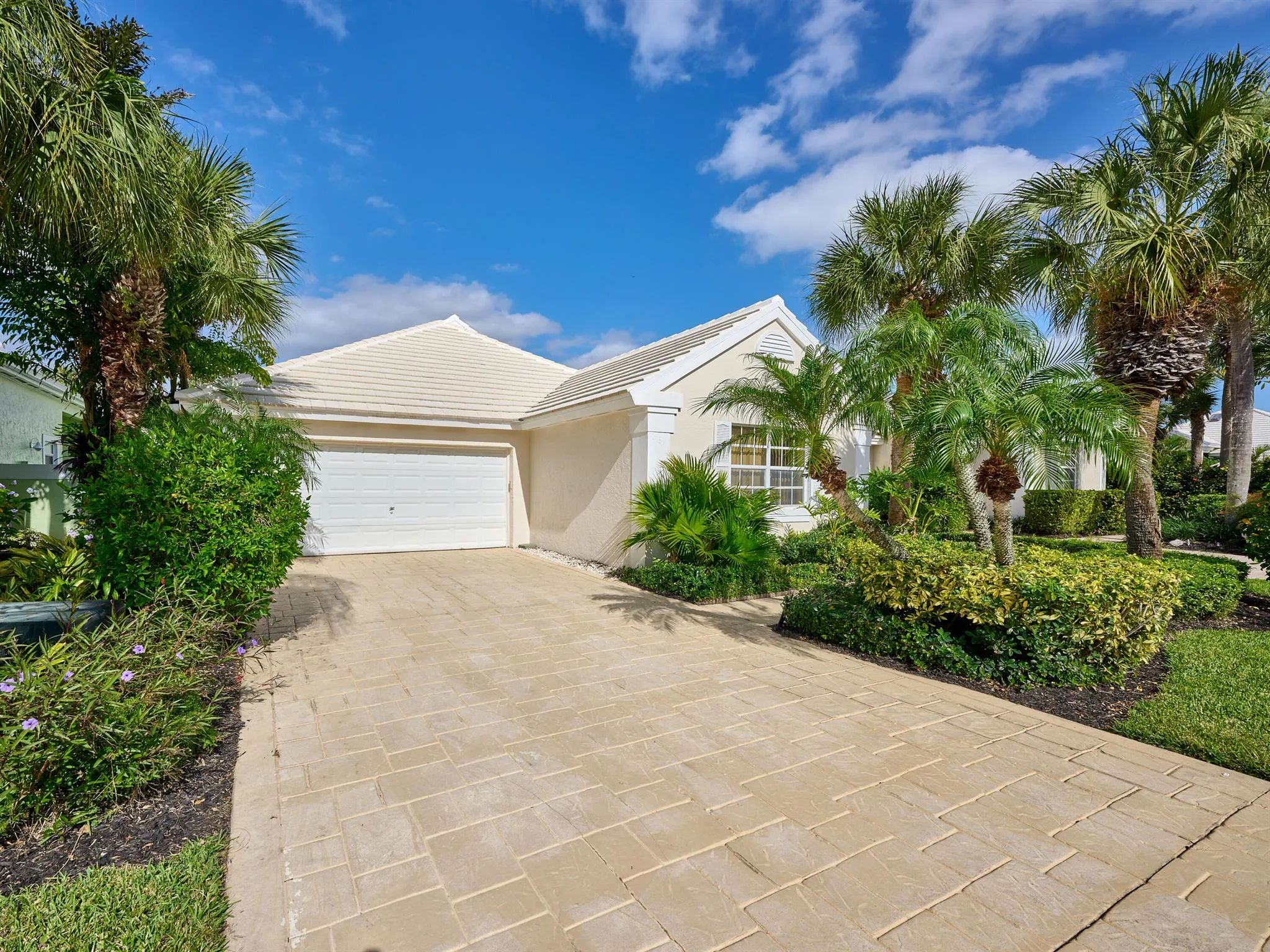 9181 Heathridge Drive