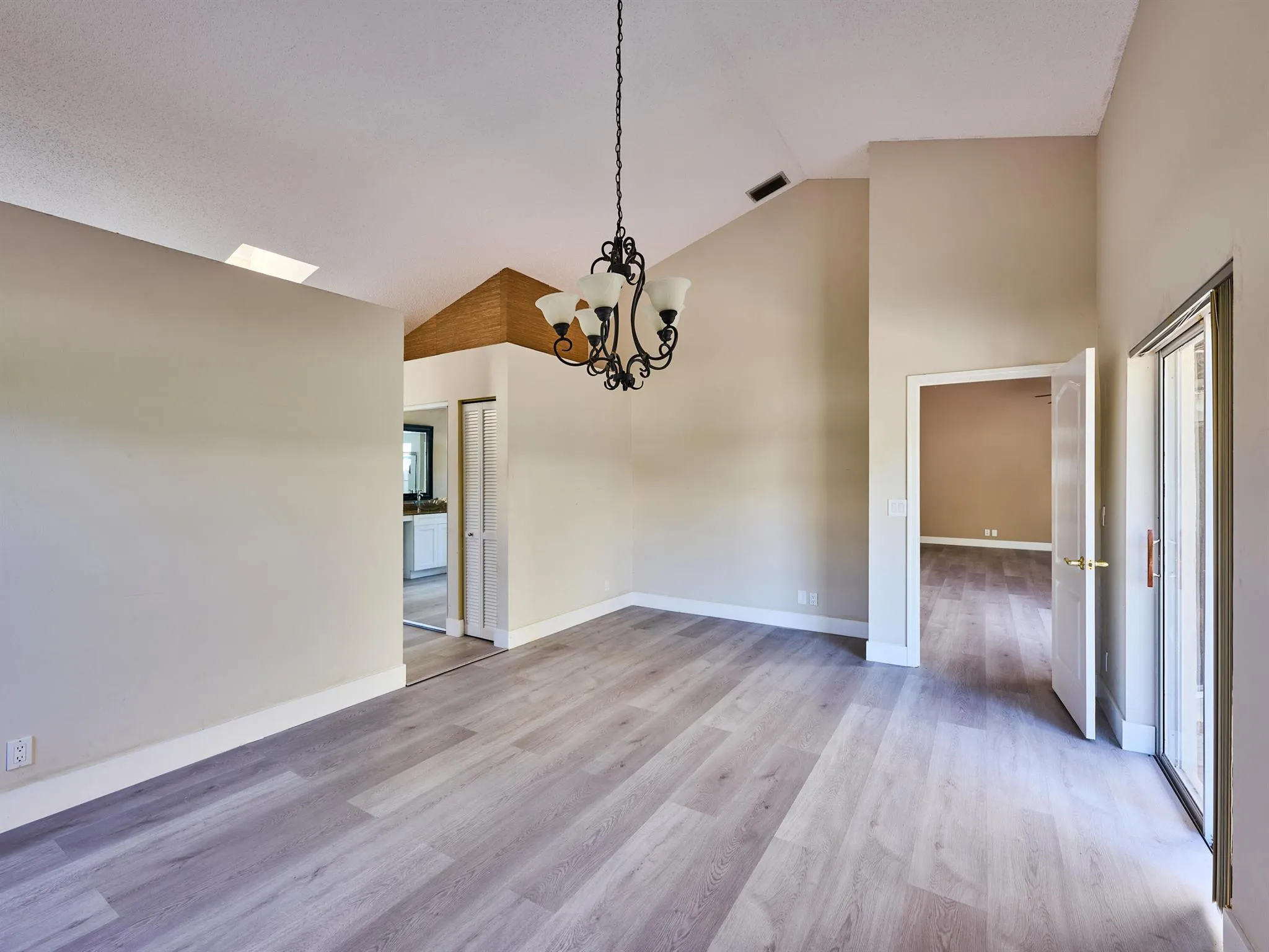 9181 Heathridge Drive