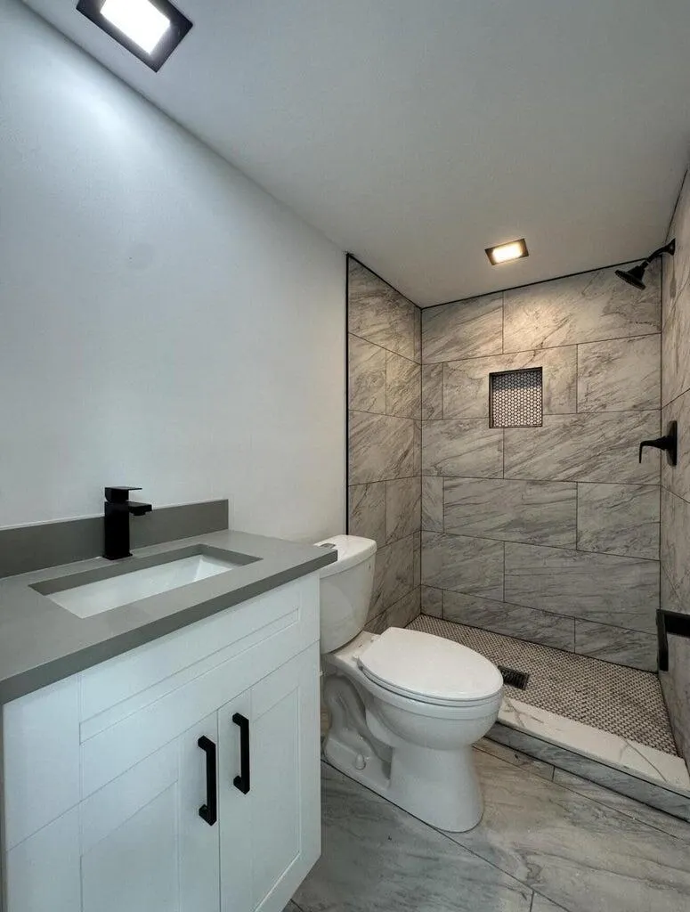 707 NW 3rd Avenue, #1