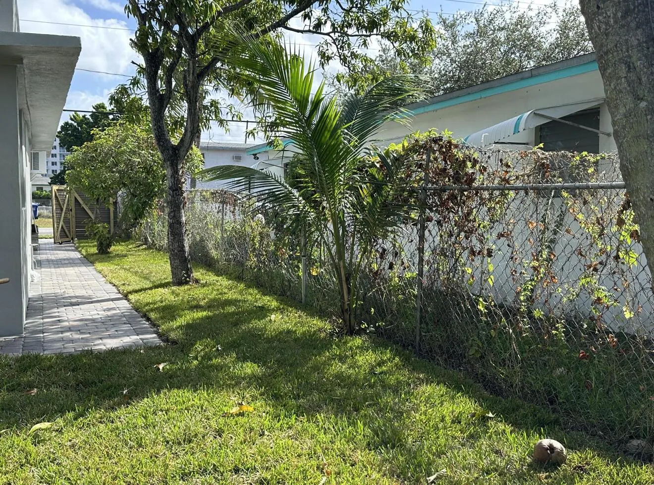 707 NW 3rd Avenue, #1