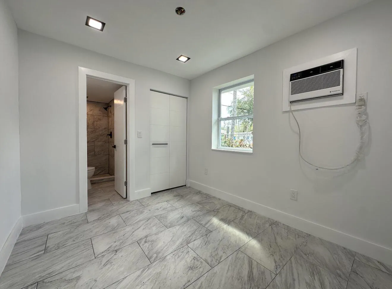 707 NW 3rd Avenue, #1