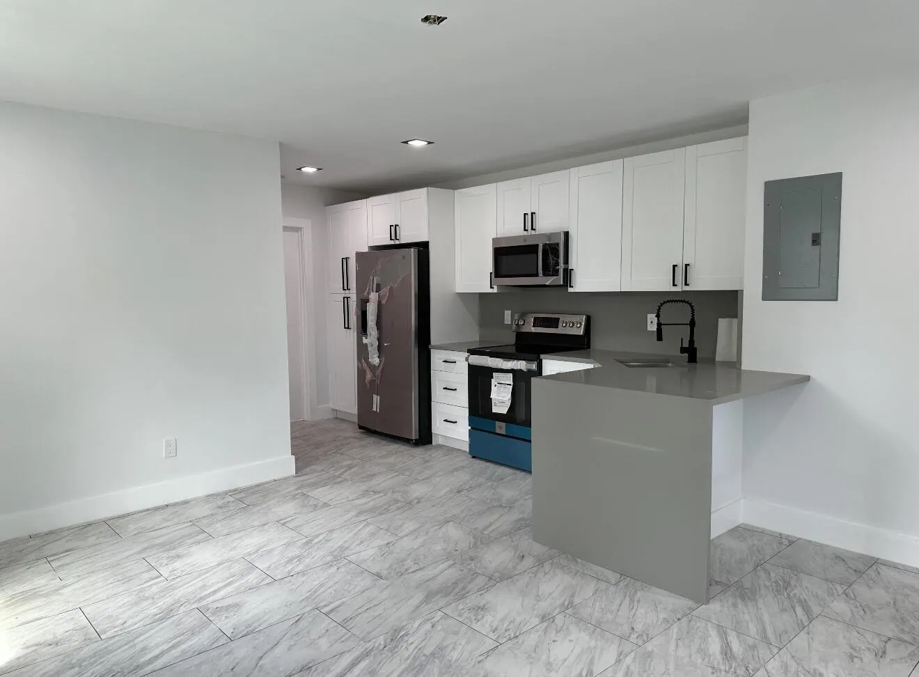 707 NW 3rd Avenue, #1