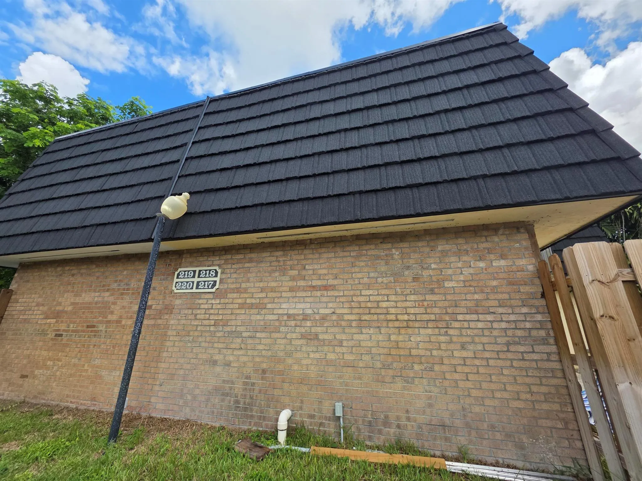 218 W Woodland Road, #218