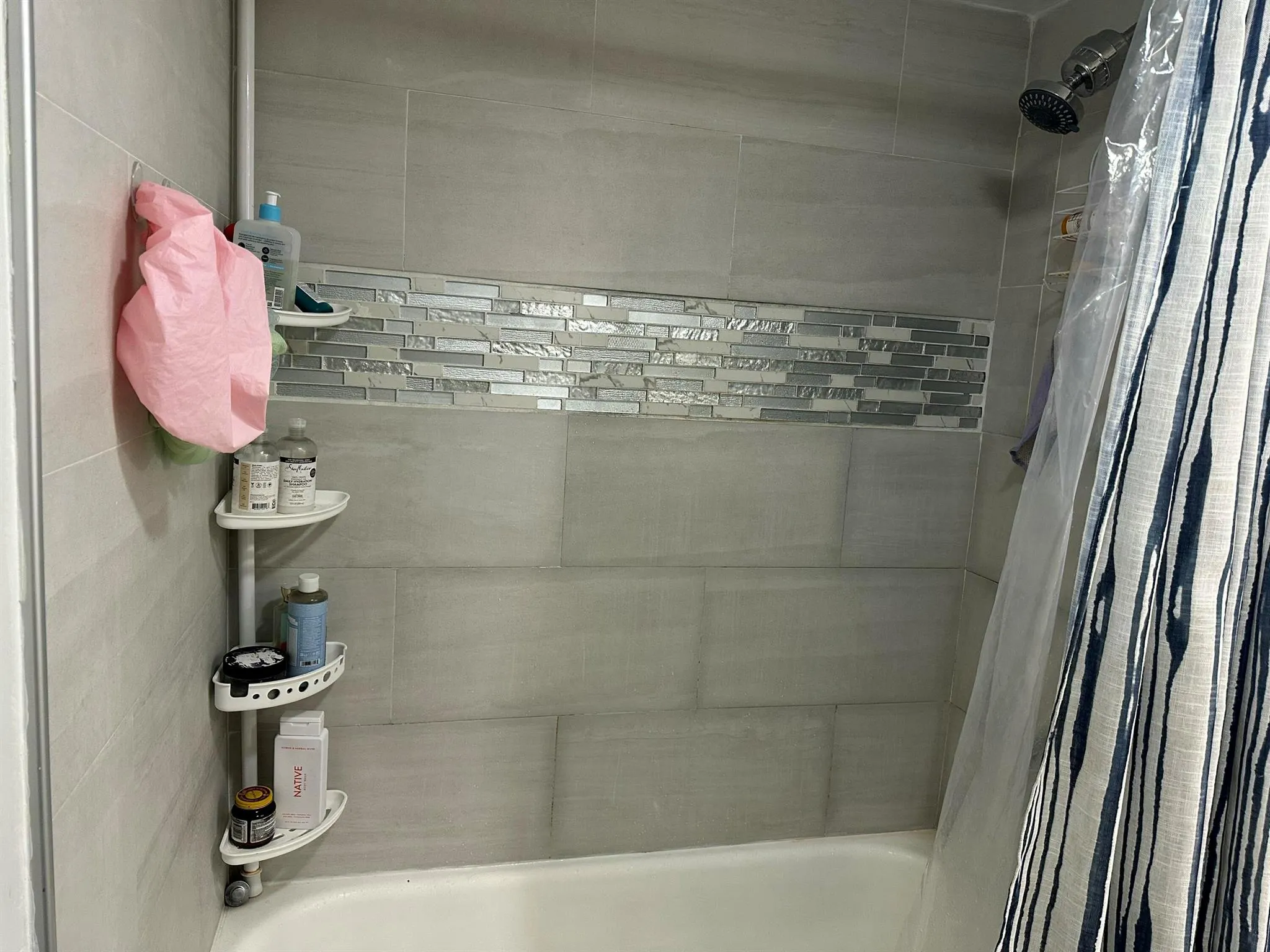 218 W Woodland Road, #218