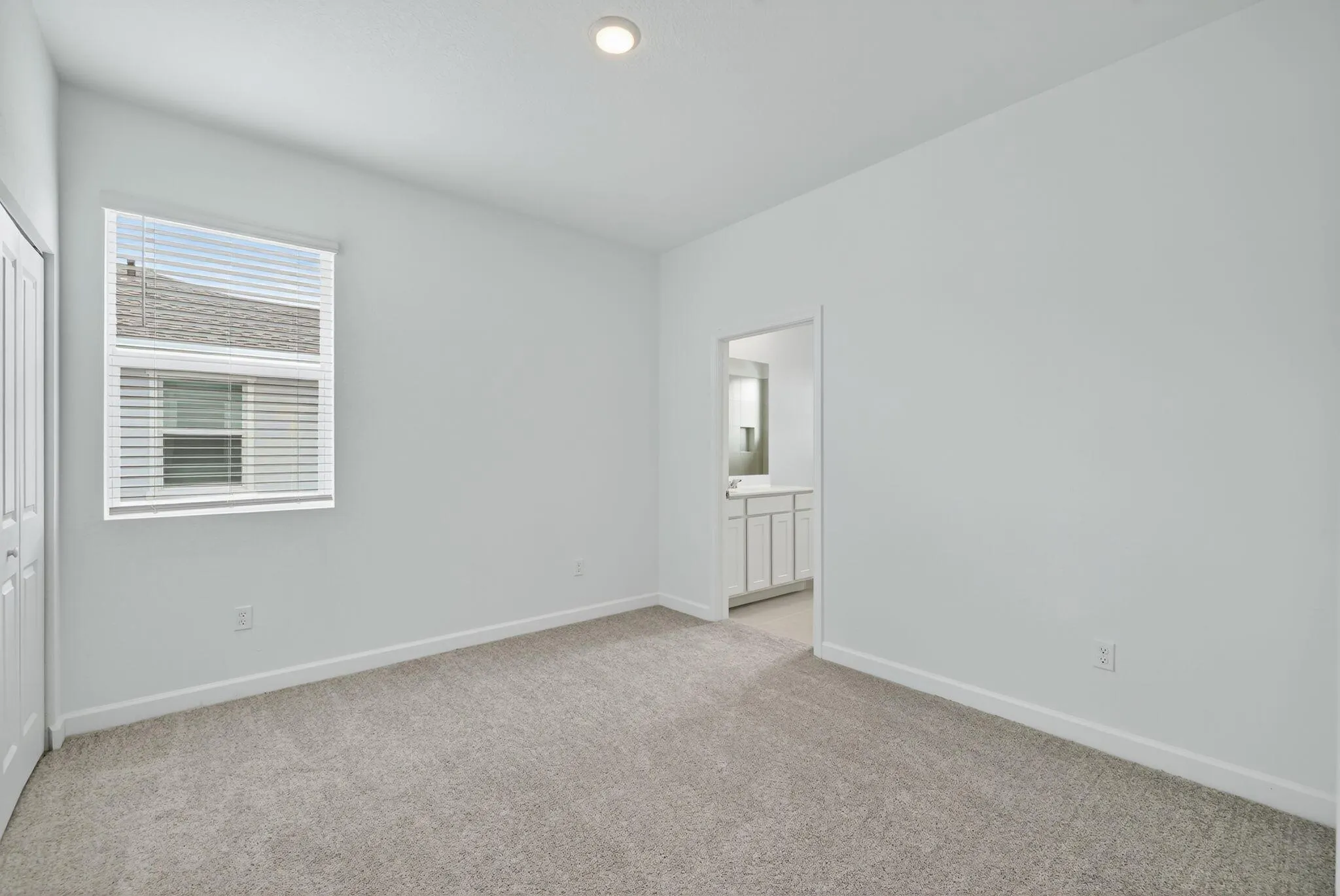 311 SE Crossoak Lane