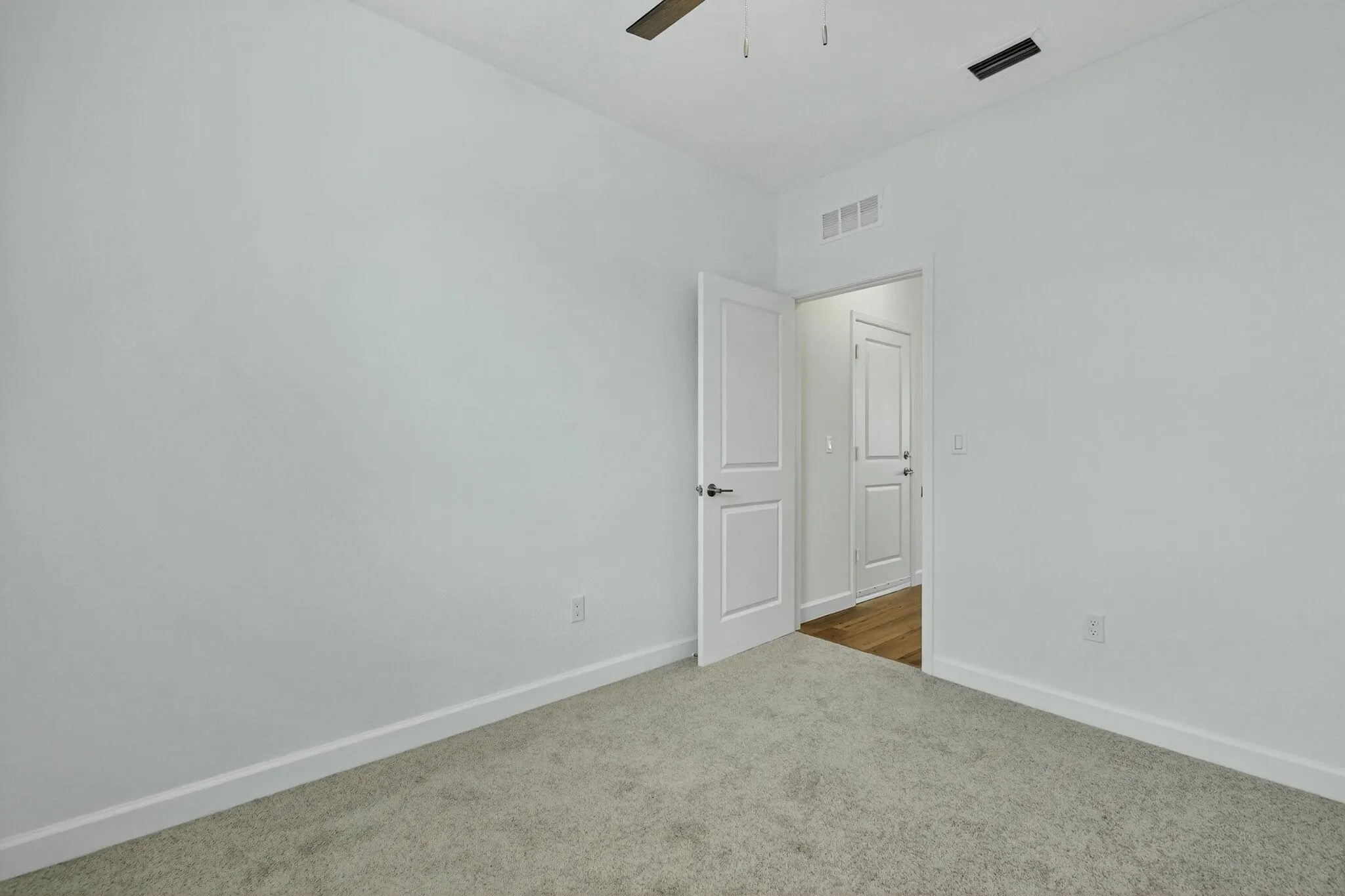311 SE Crossoak Lane