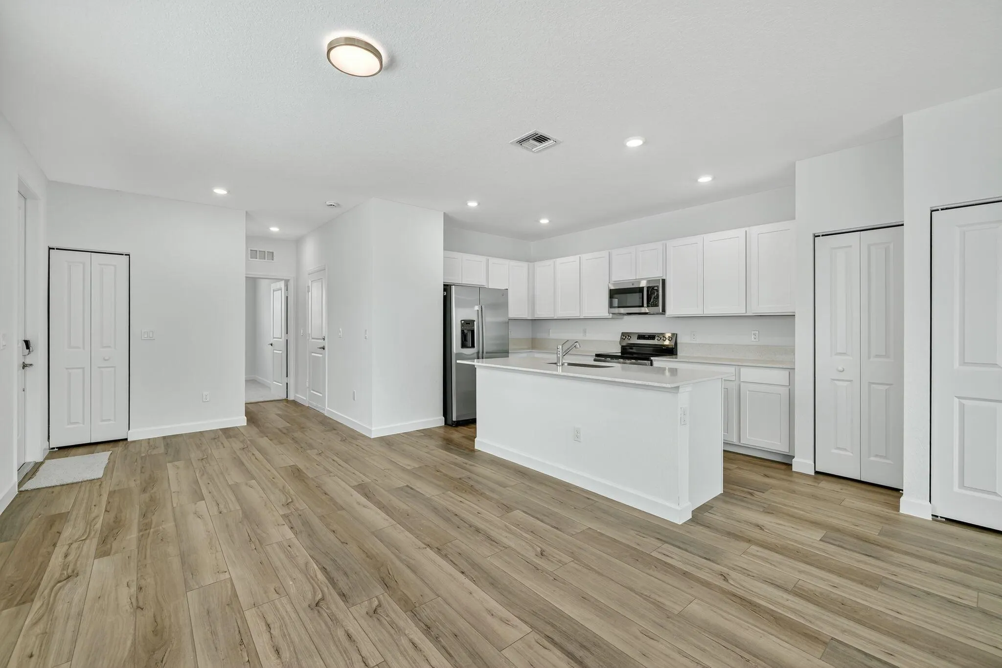 311 SE Crossoak Lane