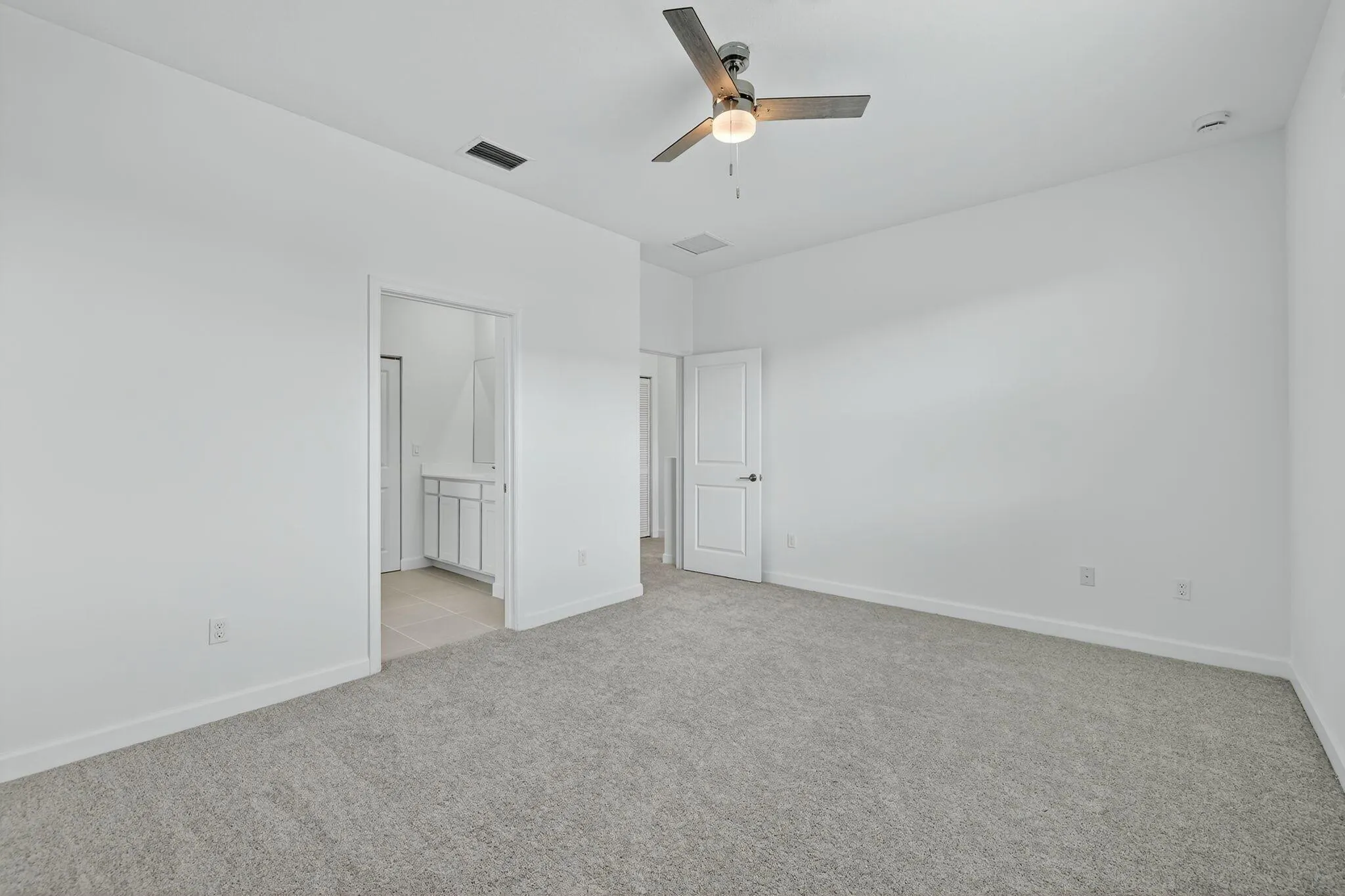 311 SE Crossoak Lane
