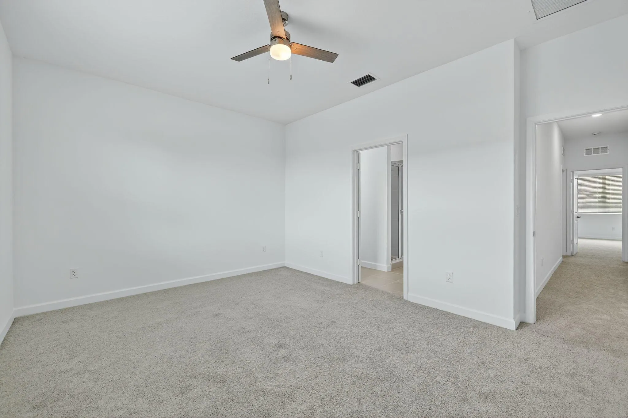 311 SE Crossoak Lane
