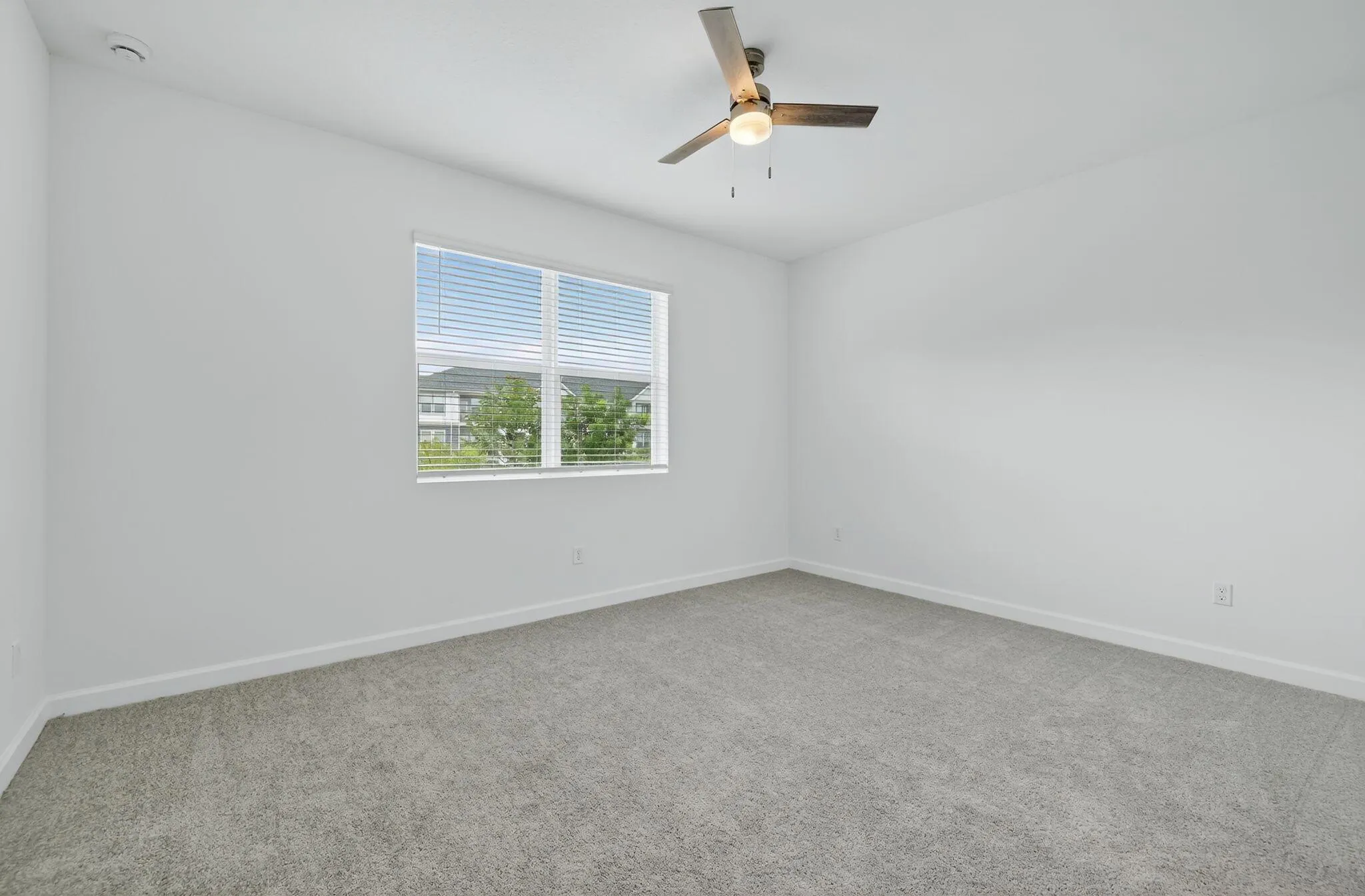 303 SE Crossoak Lane