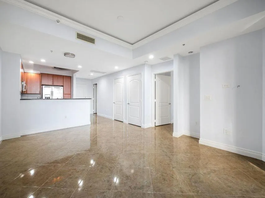 801 S Olive Avenue, #1023