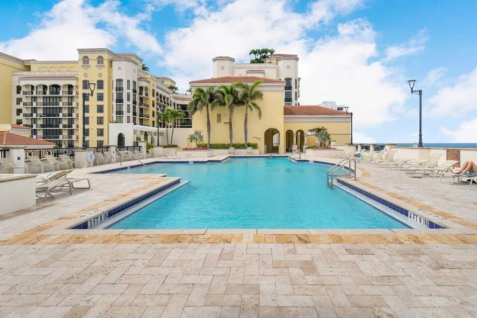 801 S Olive Avenue, #1023
