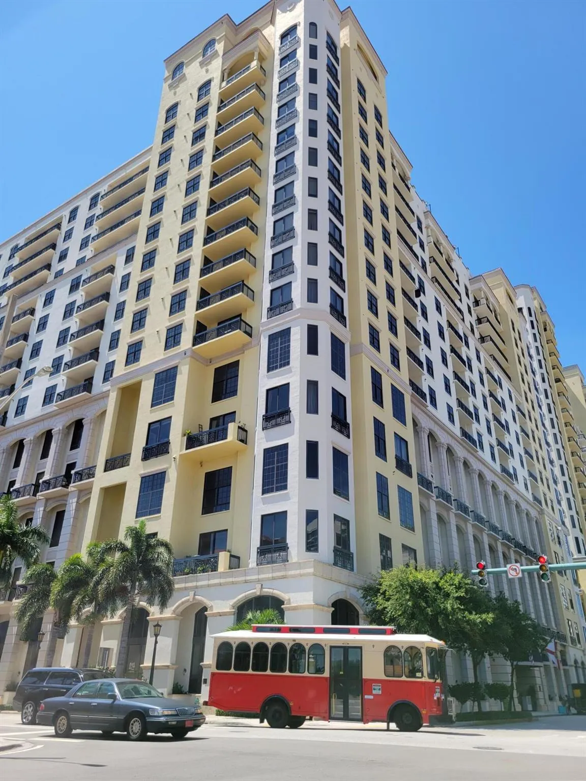 801 S Olive Avenue, #1023