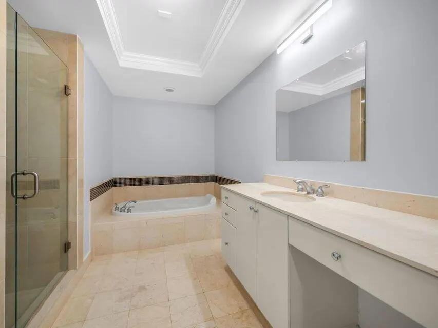 801 S Olive Avenue, #1023