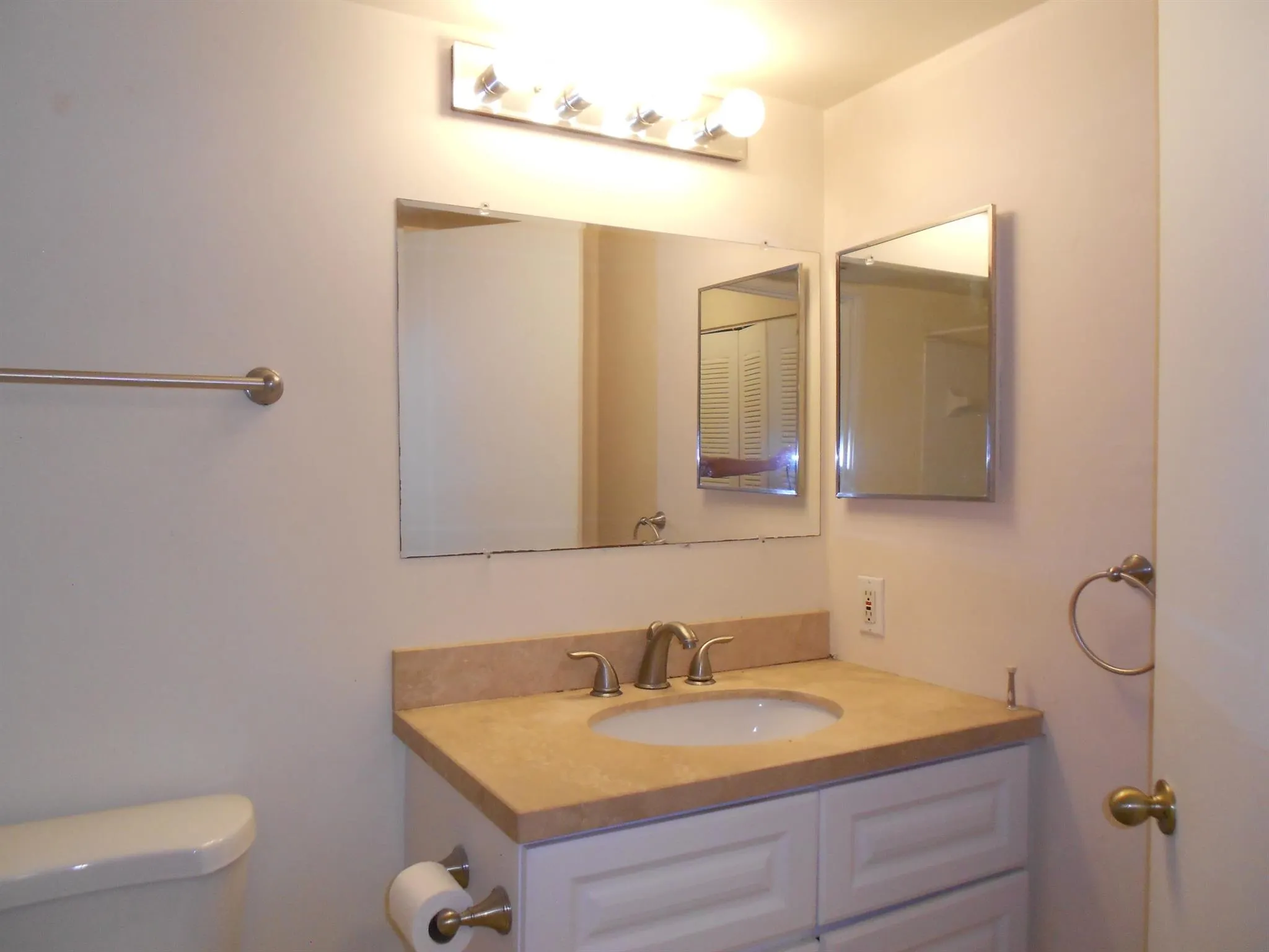 300 Scotia Drive, #203