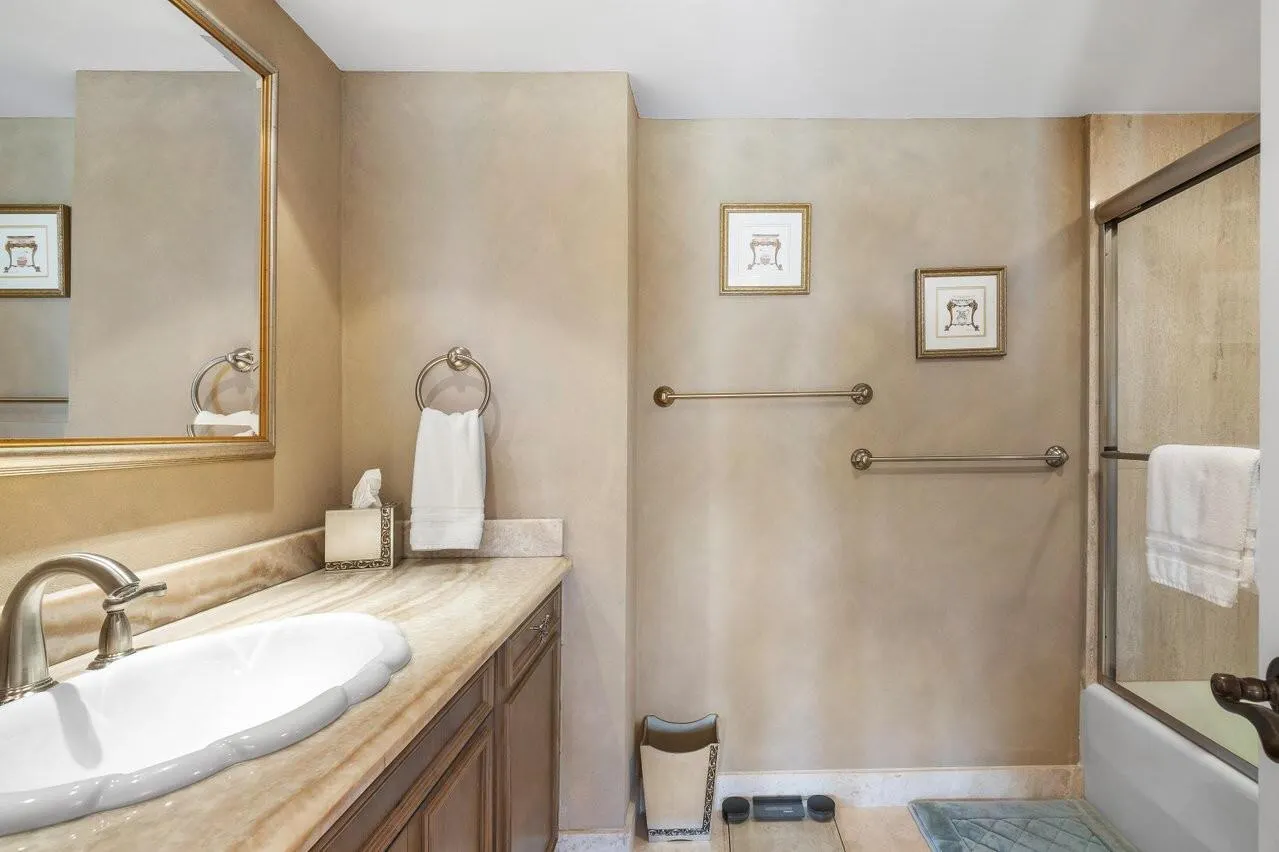 2066 N Ocean 2se Boulevard, #2se