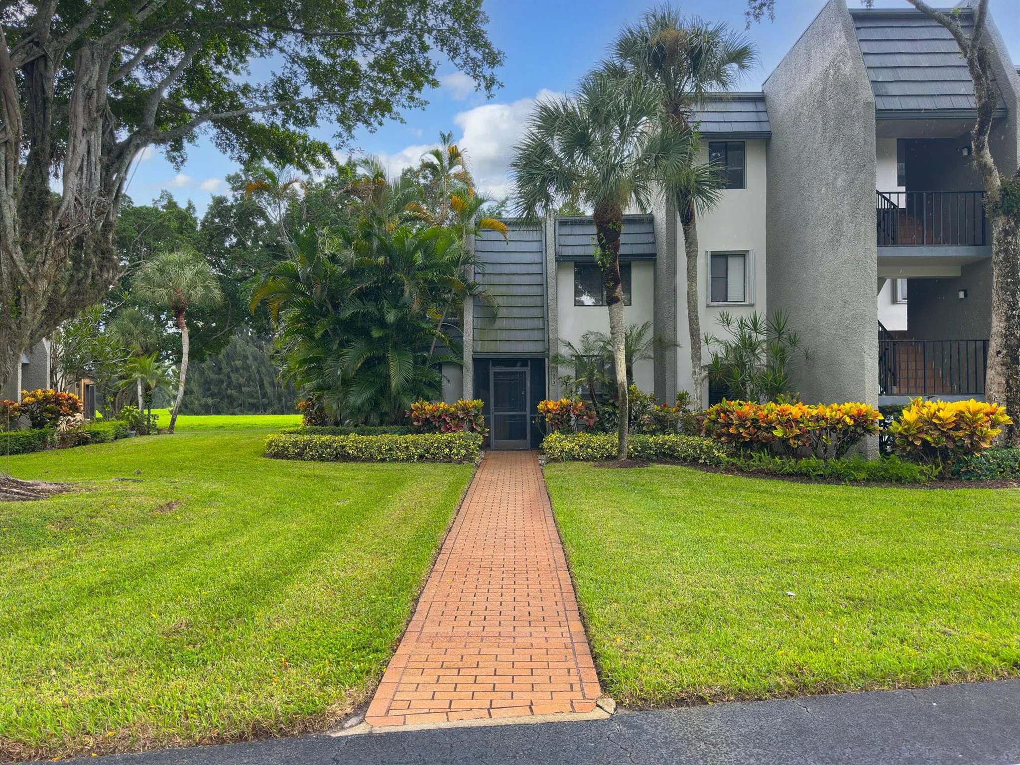 4803 Esedra Court