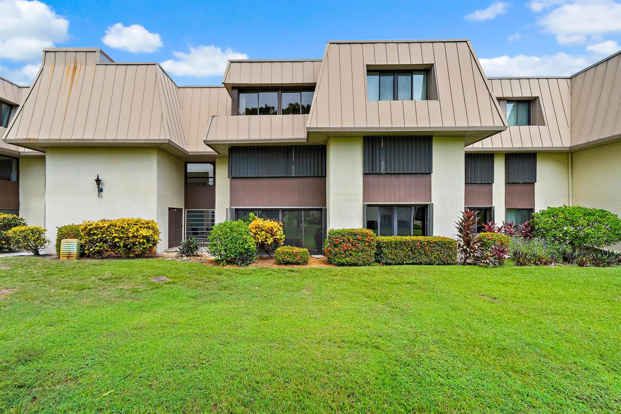 1800 SE Saint Lucie Boulevard, #7-106