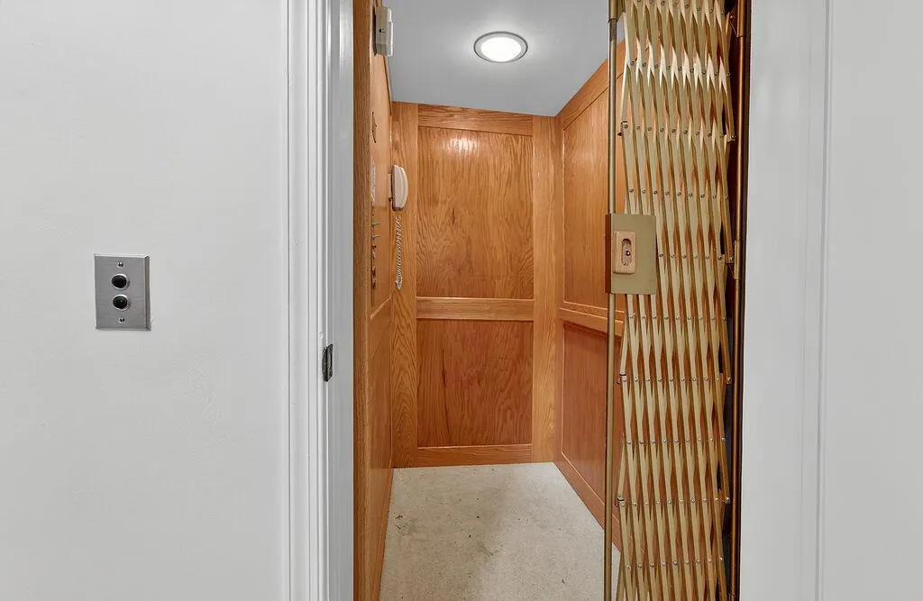 9673 Shadybrook Drive, #201