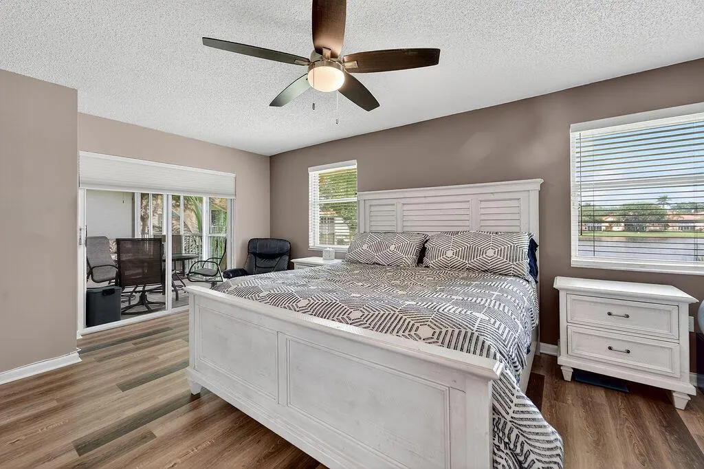 9673 Shadybrook Drive, #201