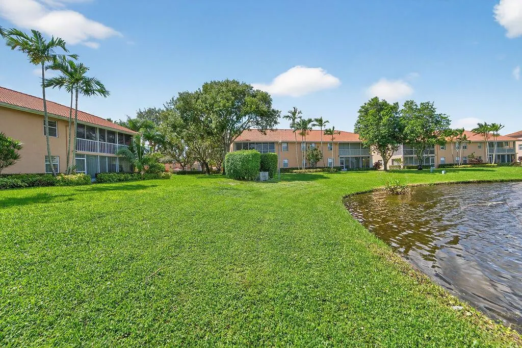 9673 Shadybrook Drive, #201